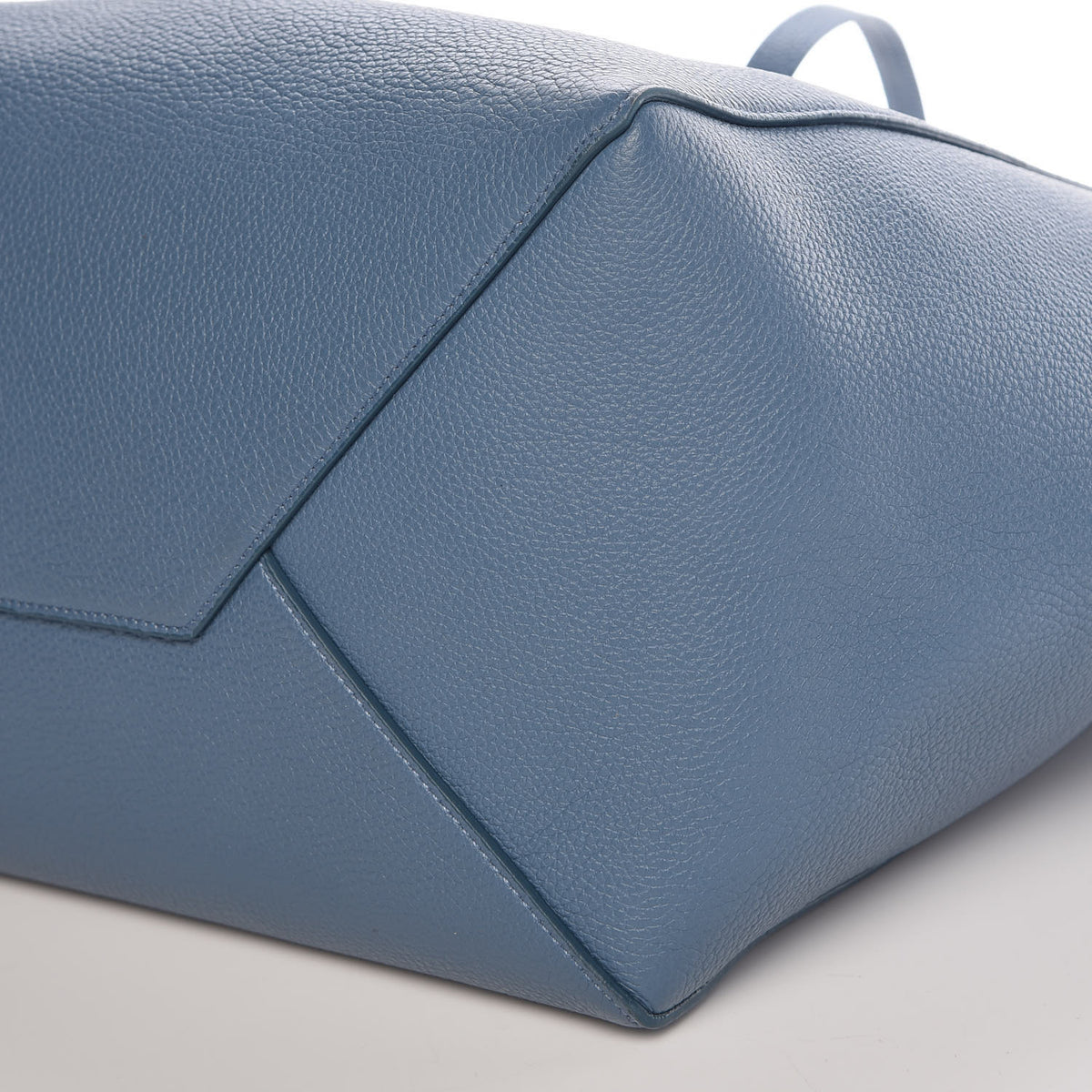 Soft Grained Calfskin Medium Belt Cabas Phantom Blue