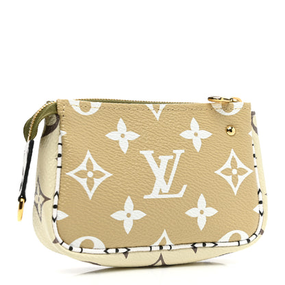 Louis Vuitton Monogram Giant Micro Pochette Accessories Kaki White 3 of 7