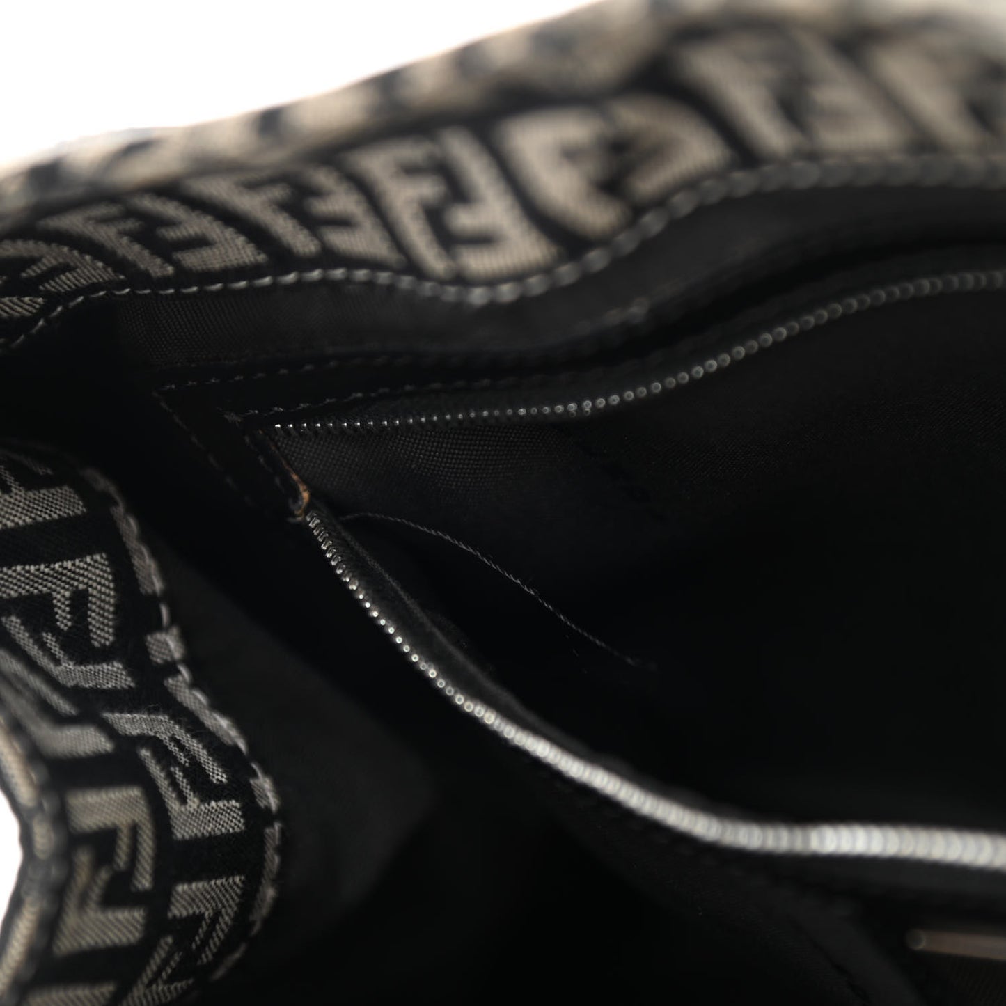 Zucchino Shoulder Bag Black White
