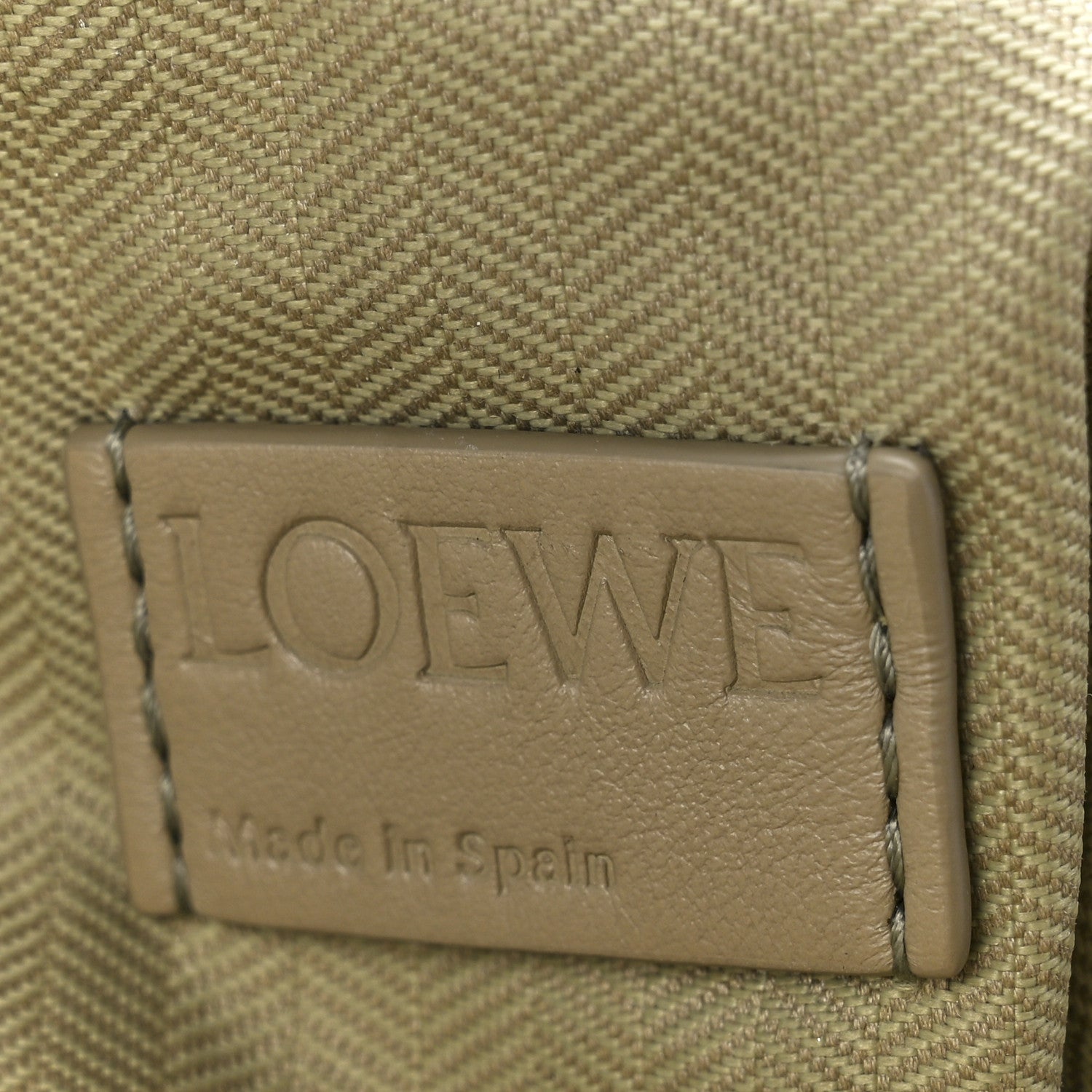 Loewe Shiny Nappa Lambskin Puffer Flamenco Knot Clutch Clay Green 6 of 11