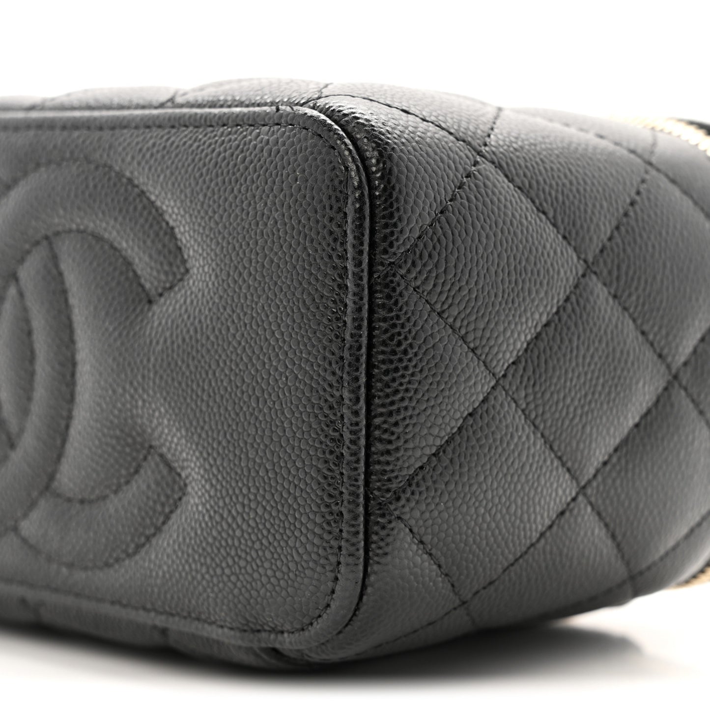 Caviar Quilted Small Vanity Case With Chain Black