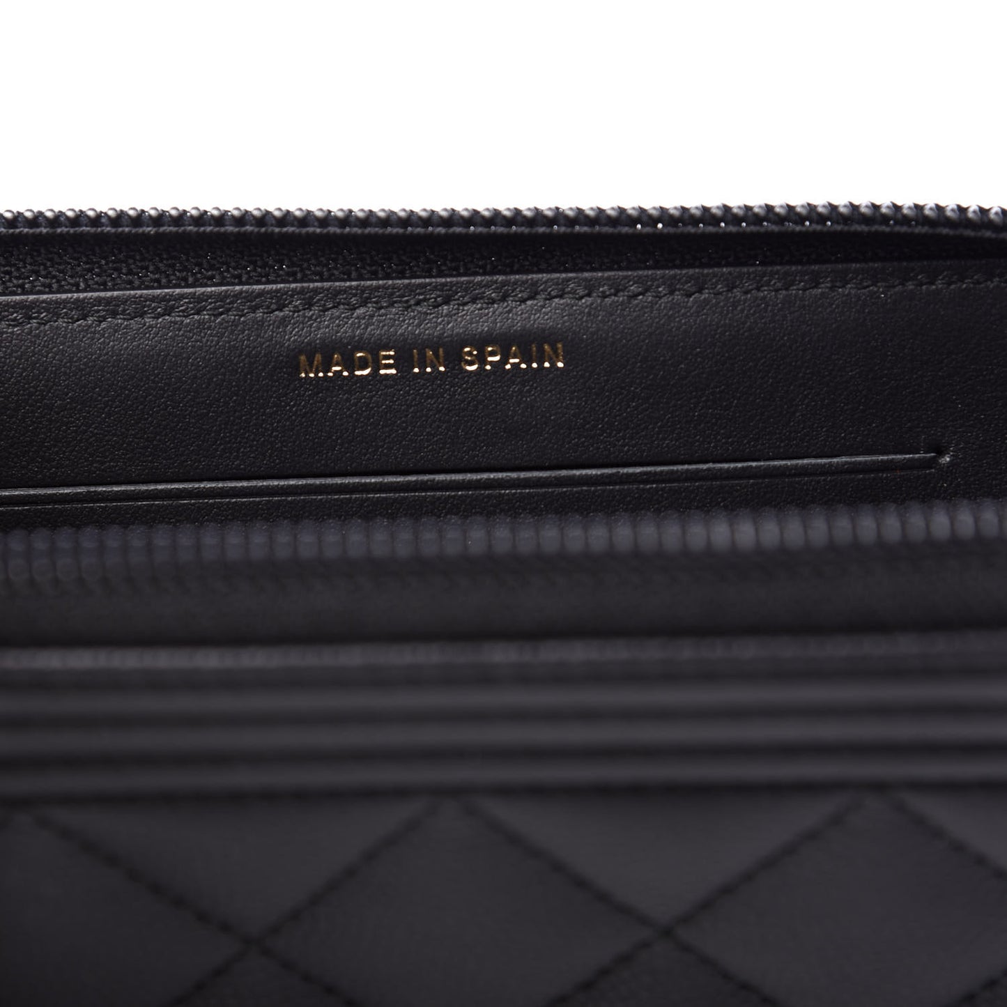 Caviar Quilted Small Boy Zip Around Wallet Black