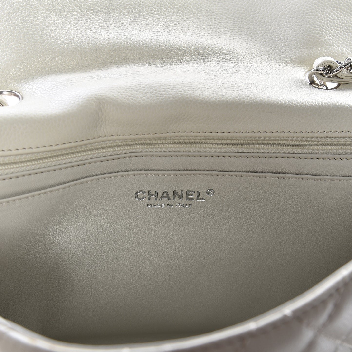 Caviar Jumbo Single Flap Off White