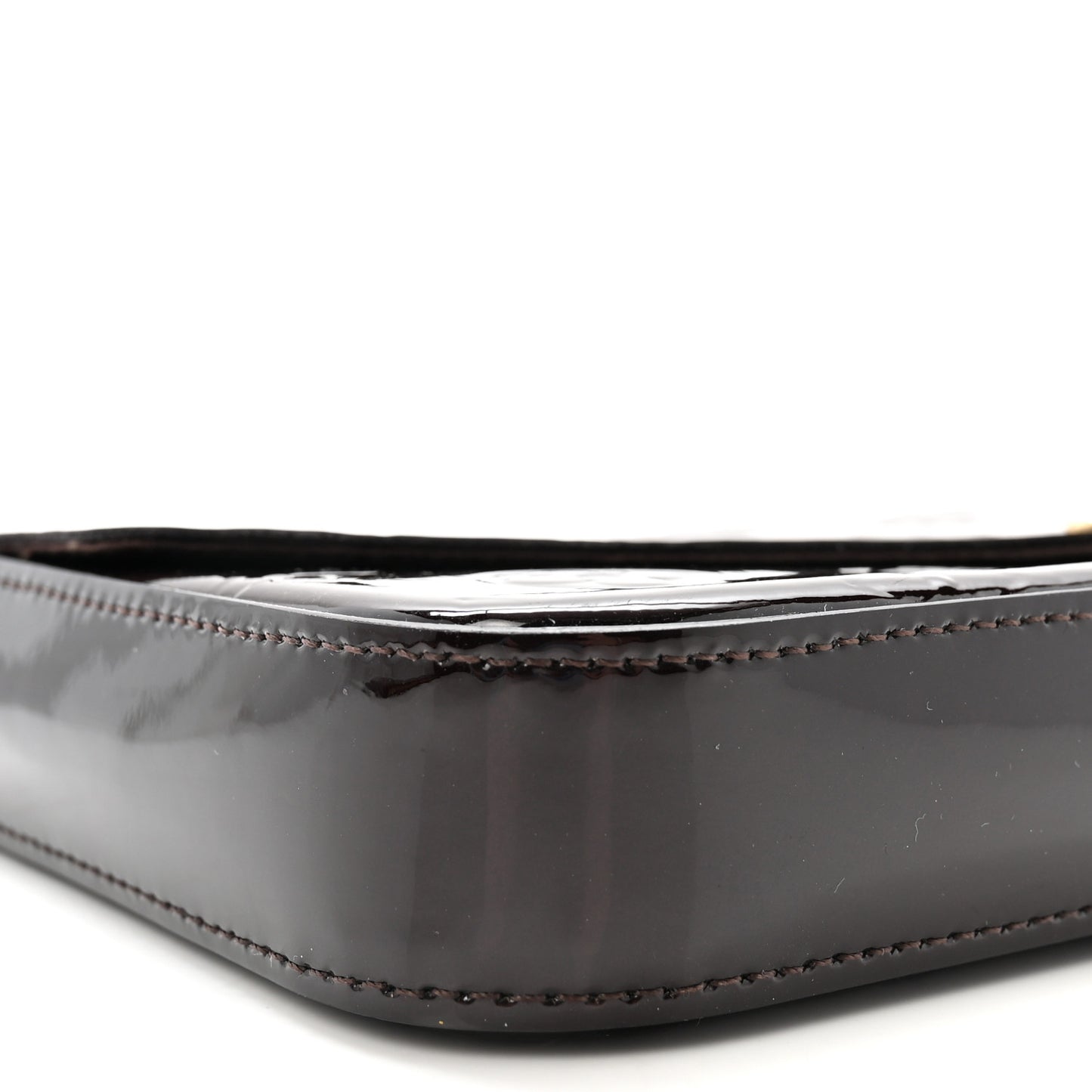 Vernis Pochette Felicie Chain Wallet Amarante