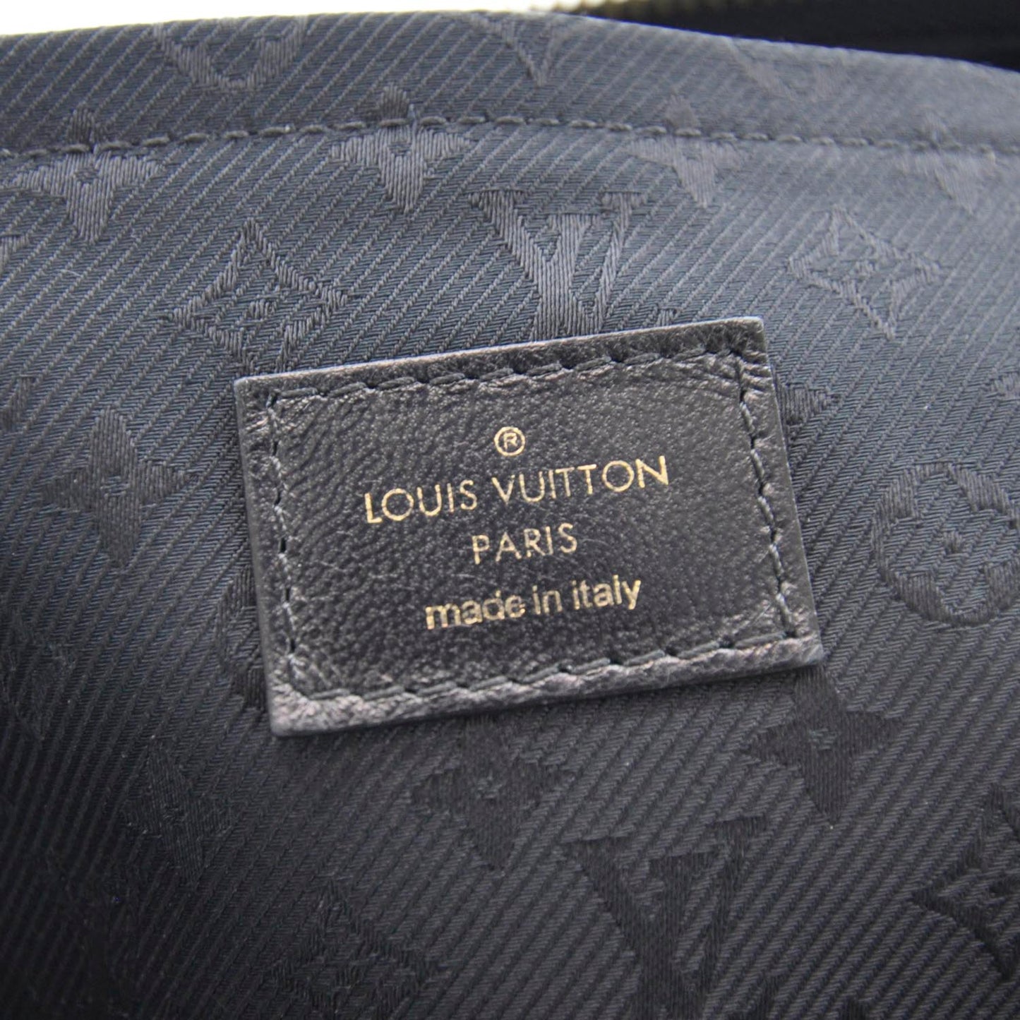 Lambskin Riveting Black
