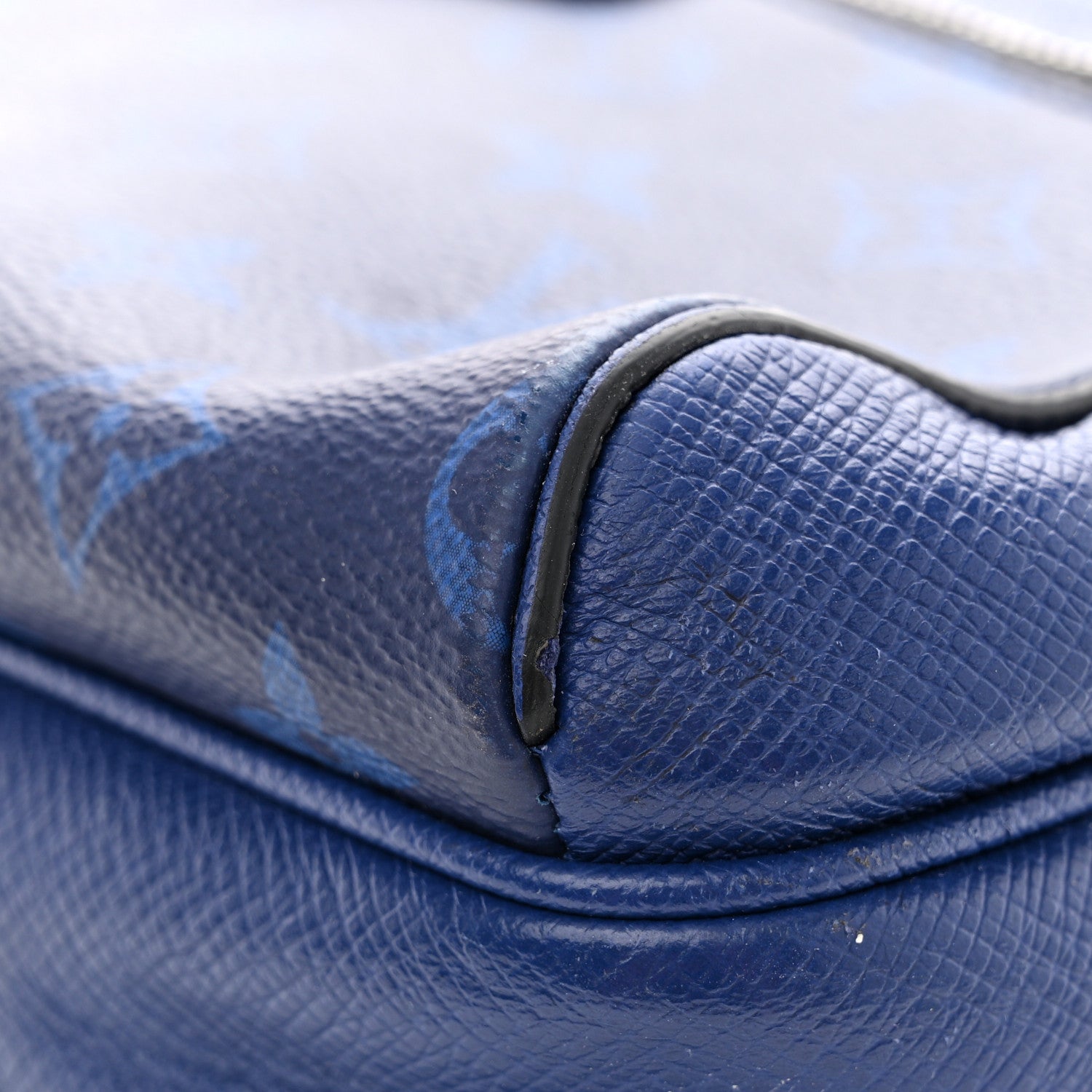 Louis Vuitton Taiga Monogram Outdoor Messenger Cobalt 12 of 12