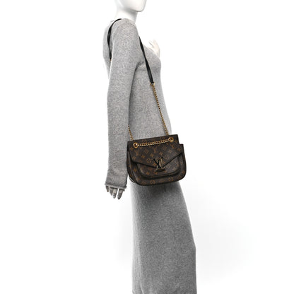 Louis Vuitton Monogram Passy 2 of 10