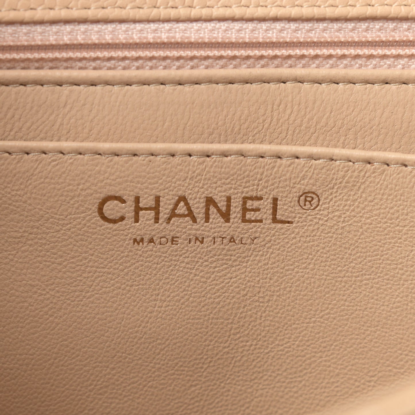 Caviar Quilted Jumbo Single Flap Beige Clair