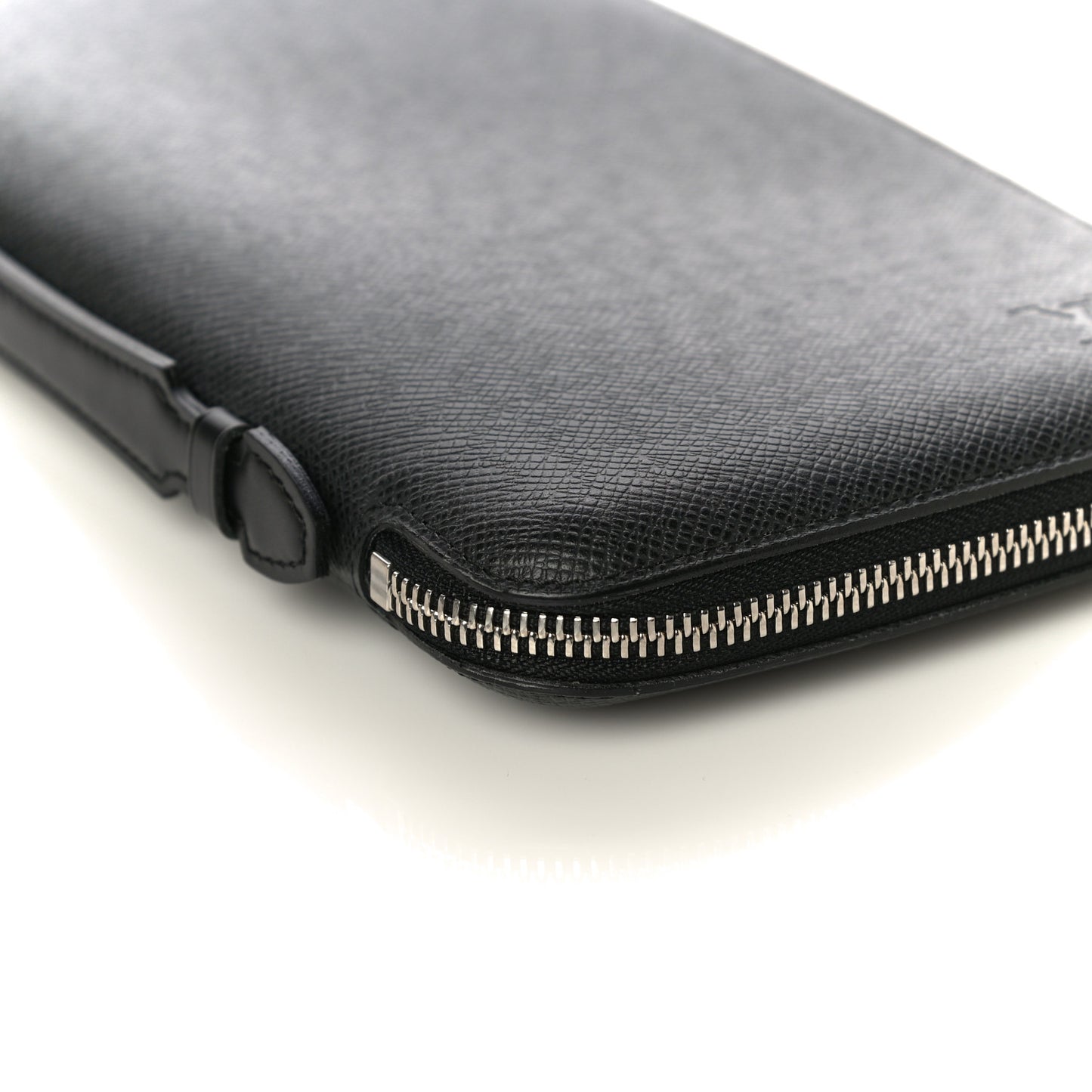 Taiga Zippy XL Wallet Black