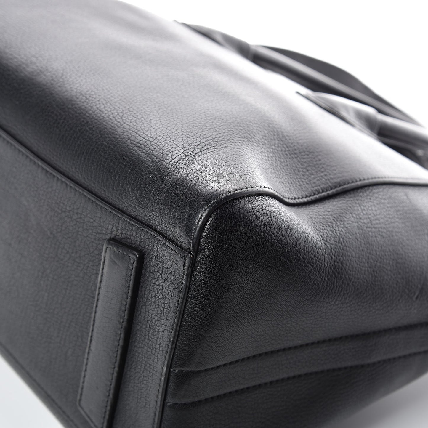 Sugar Goatskin Medium Antigona Black
