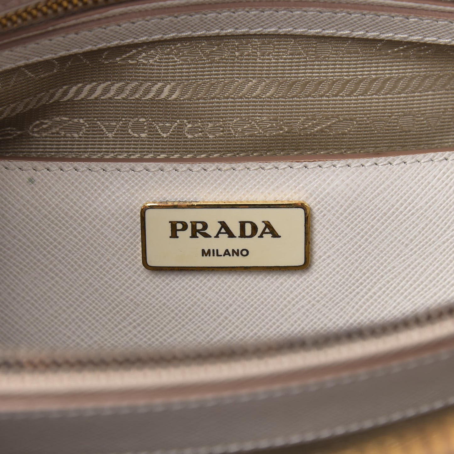 Saffiano Lux Bi-Color Promenade Tote Cammeo Talco
