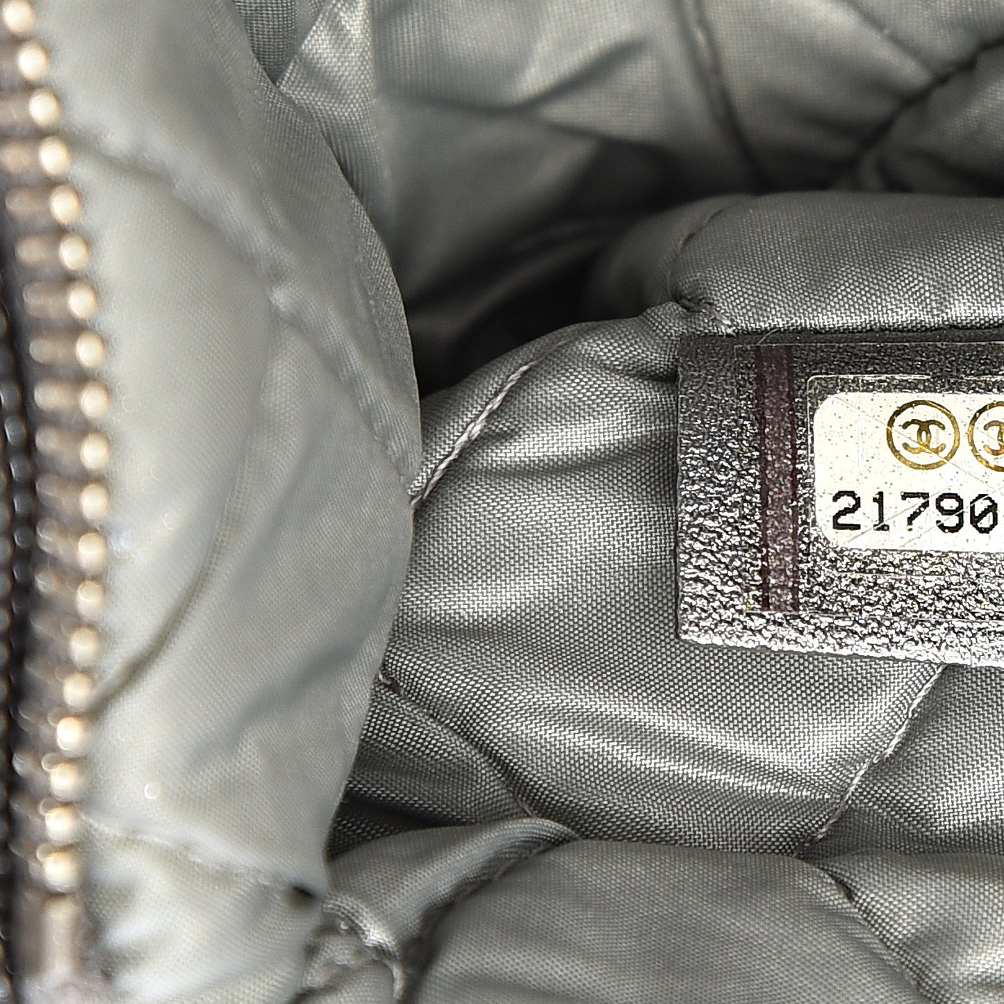 Metallic Calfskin Quilted Pixel Effect CC Beauty Clutch Silver