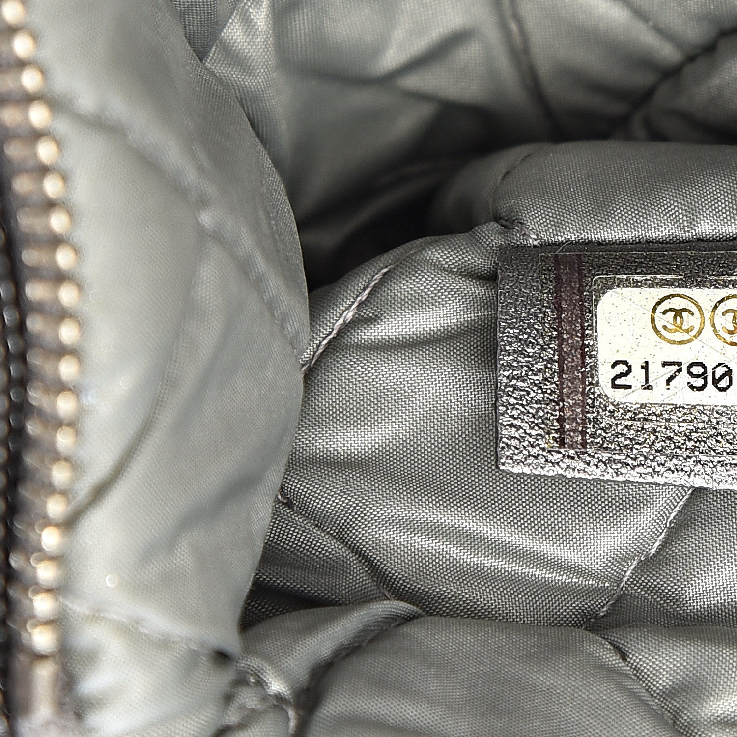 Chanel Metallic Calfskin Quilted Pixel Effect CC Beauty Clutch Silver 7 of 13