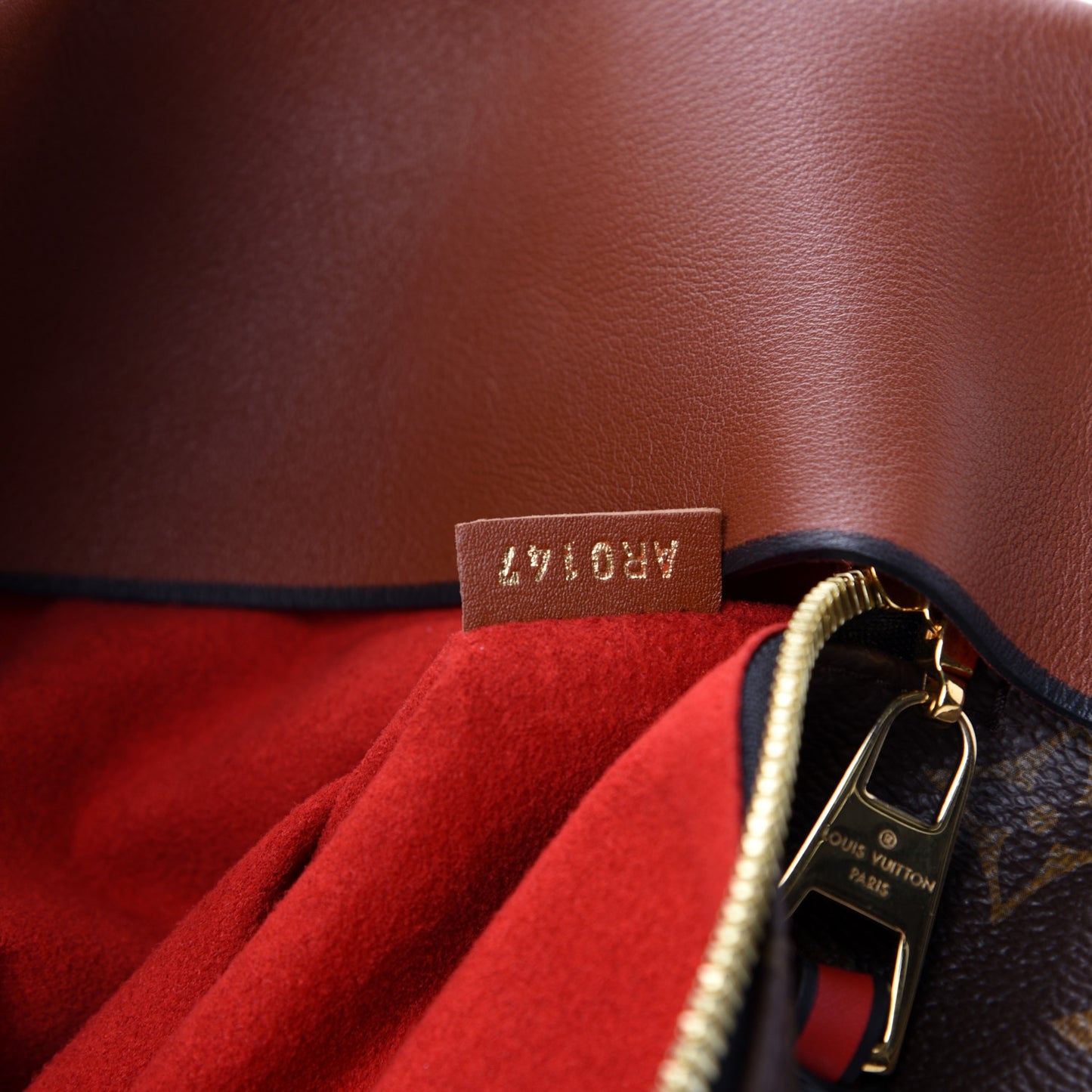 Monogram Tuileries Hobo Caramel