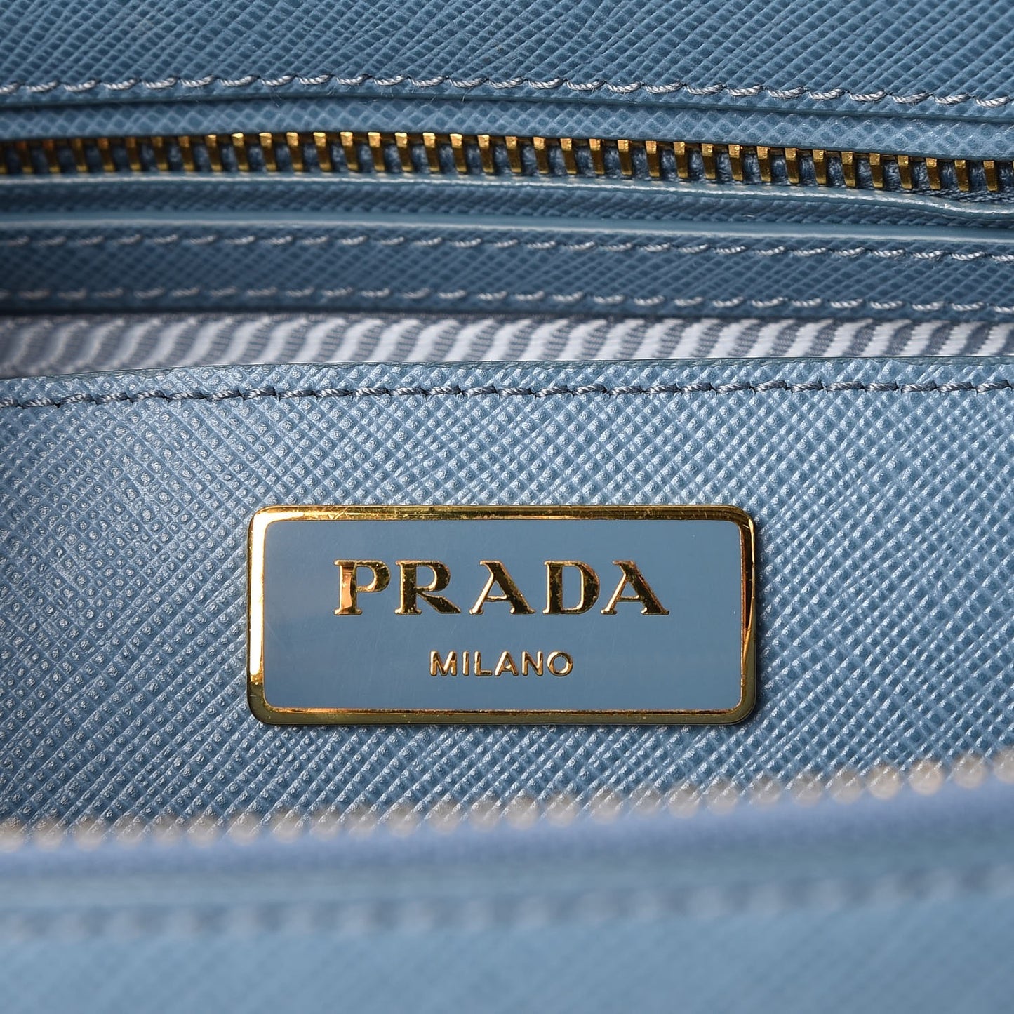 Saffiano Medium Galleria Double Zip Tote Aviazione