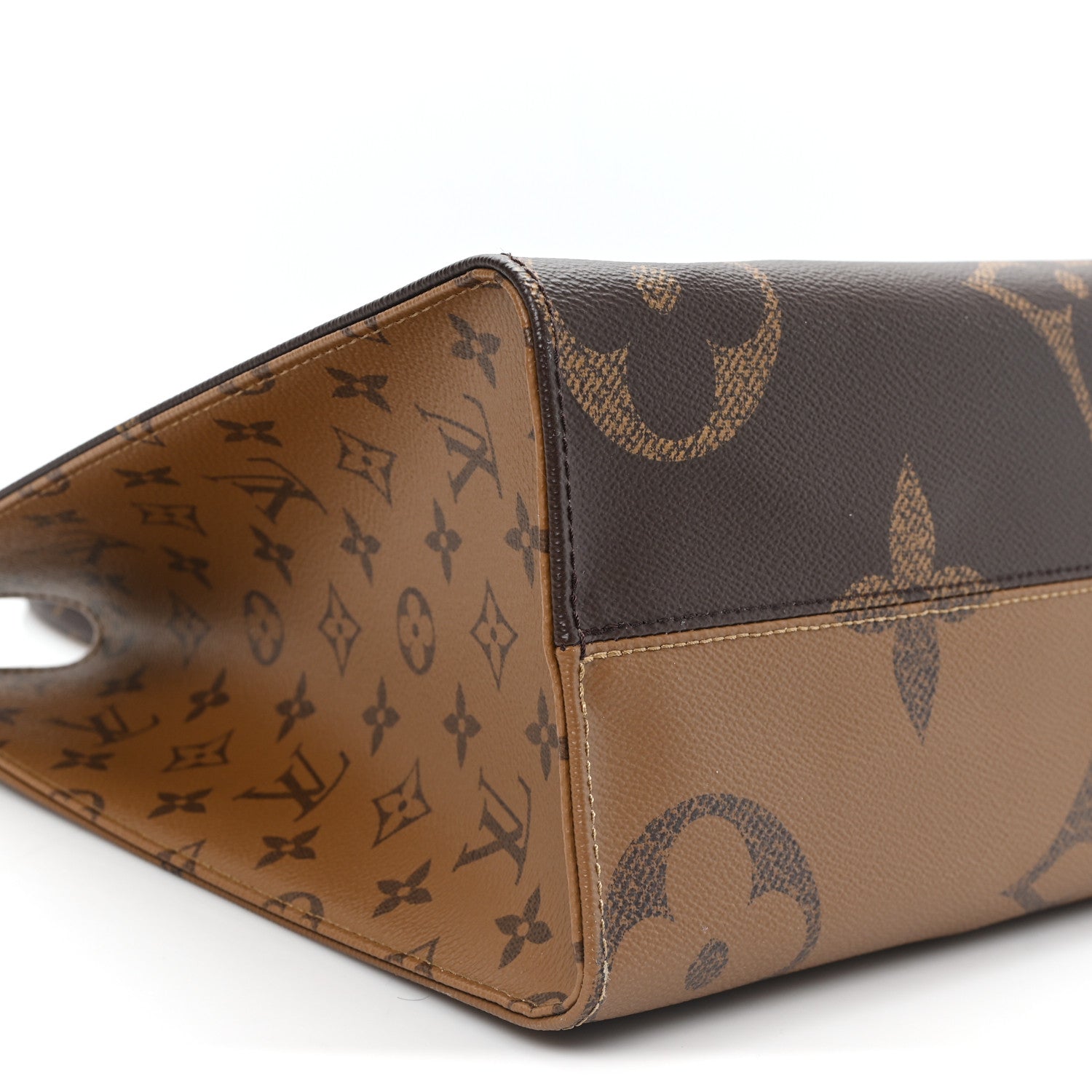 Louis Vuitton Reverse Monogram Giant Onthego MM 7 of 8