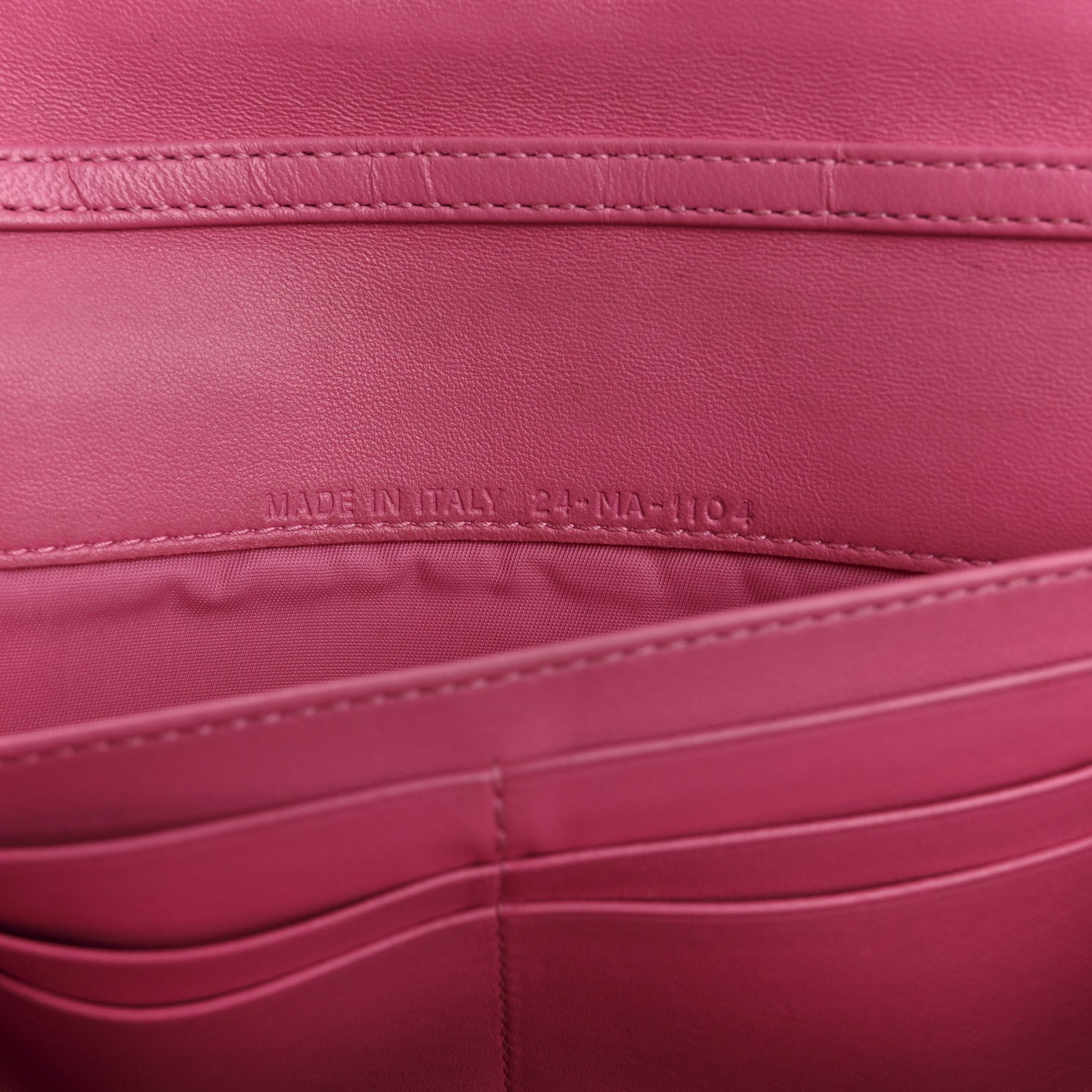 Christian Dior Lambskin Cannage Lady Dior Rendezvous Wallet On Chain Fuchsia 5 of 17