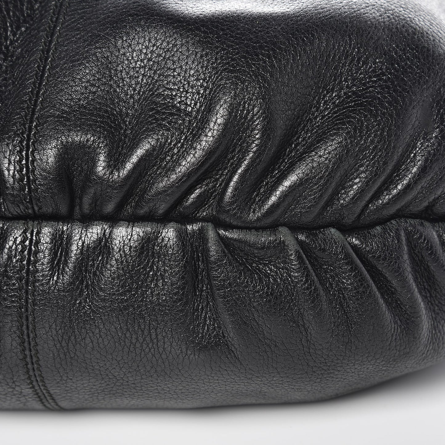Pebbled Calfskin Medium Jungle Hobo Black
