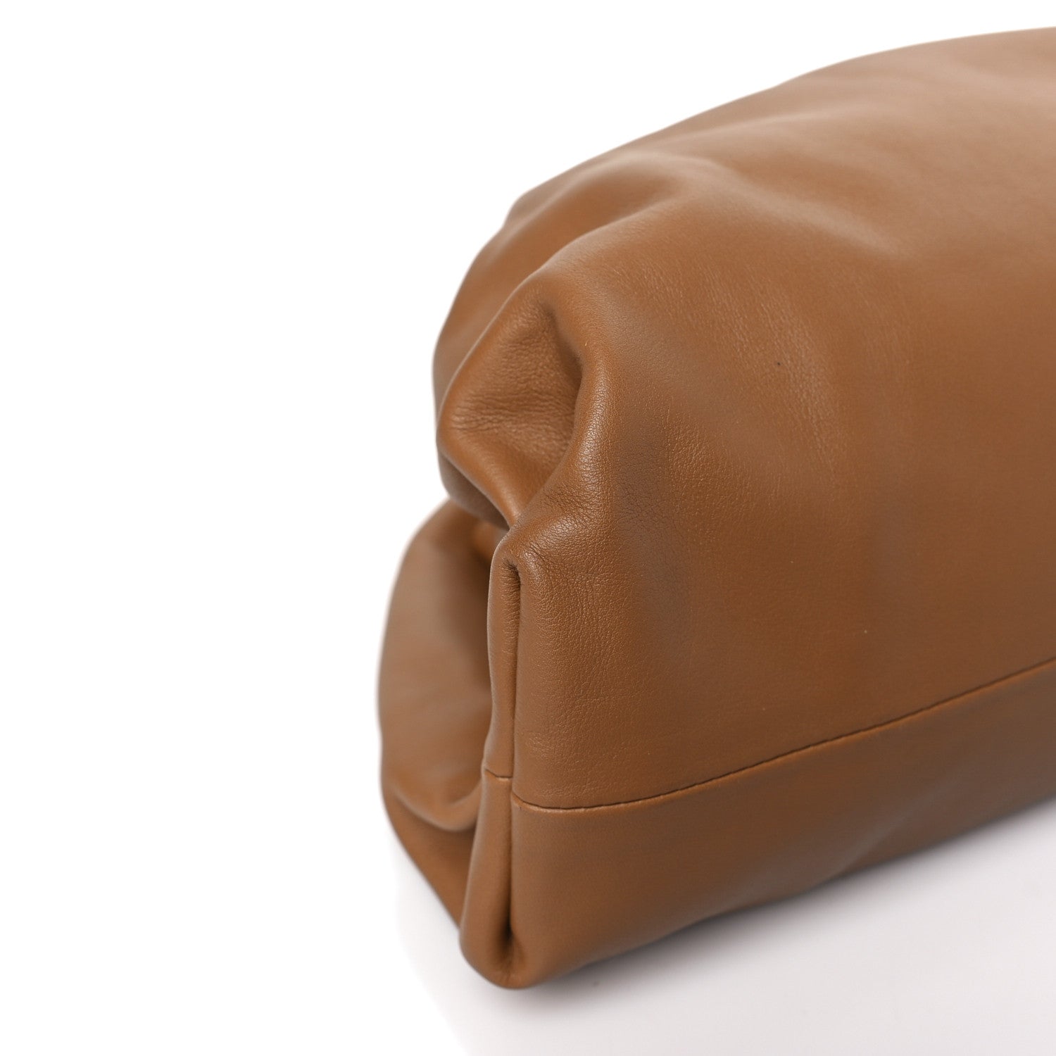 Bottega Veneta Smooth Butter Calf The Pouch Oversized Clutch Cammello 8 of 9