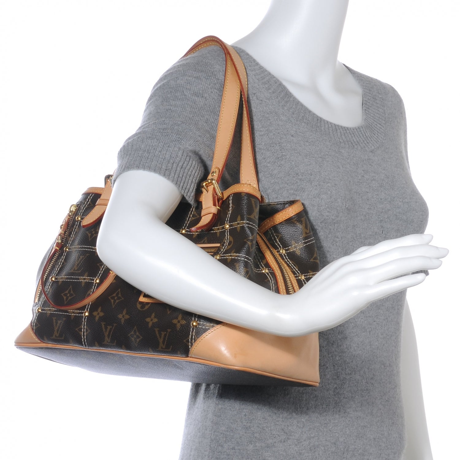 Louis Vuitton Monogram Riveting 2 of 8