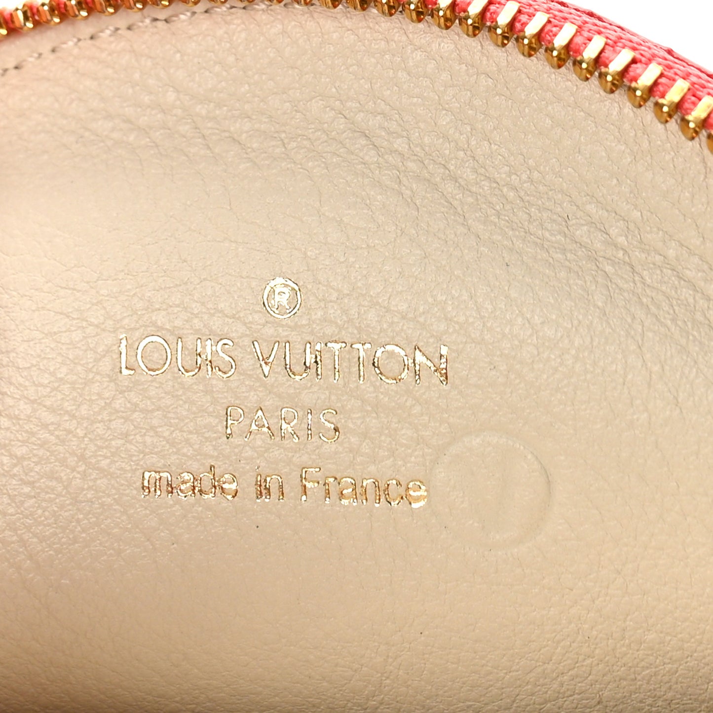 Vernis Trunks and Bags Porte-Monnaie Round Coin Purse Coral