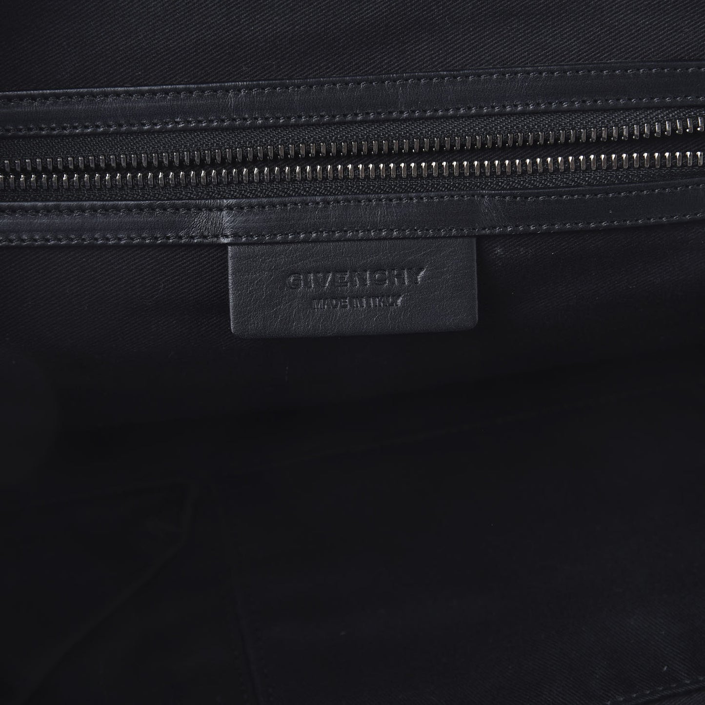Calfskin Crocodile Embossed Medium Nightingale Black