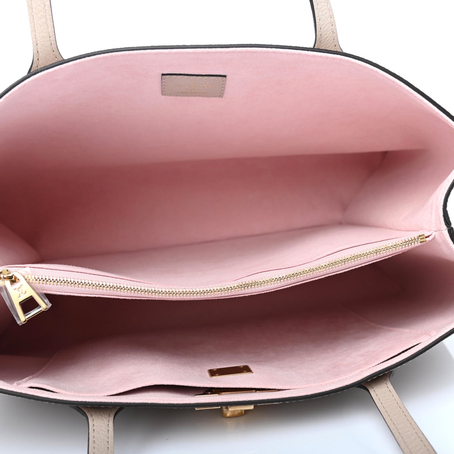 Grained Calfskin Lockme Shopper Greige
