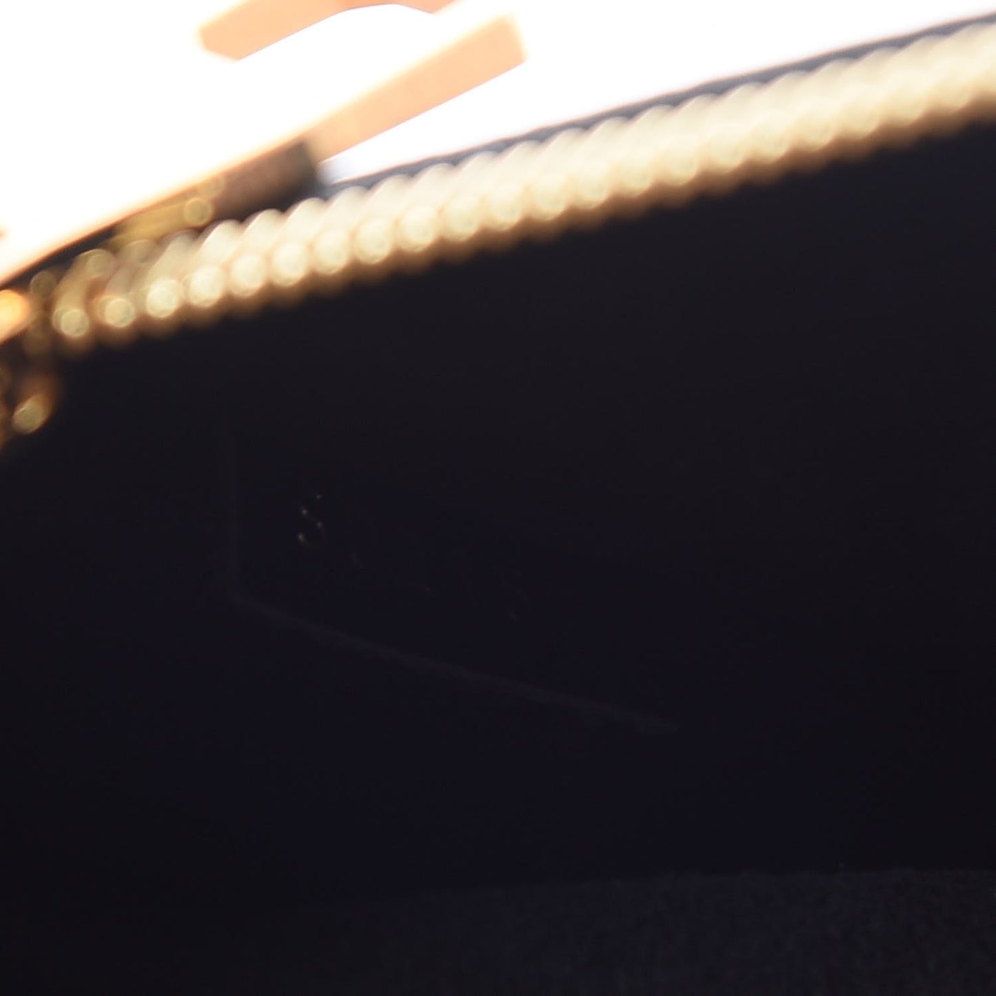 Reverse Monogram Pochette Metis