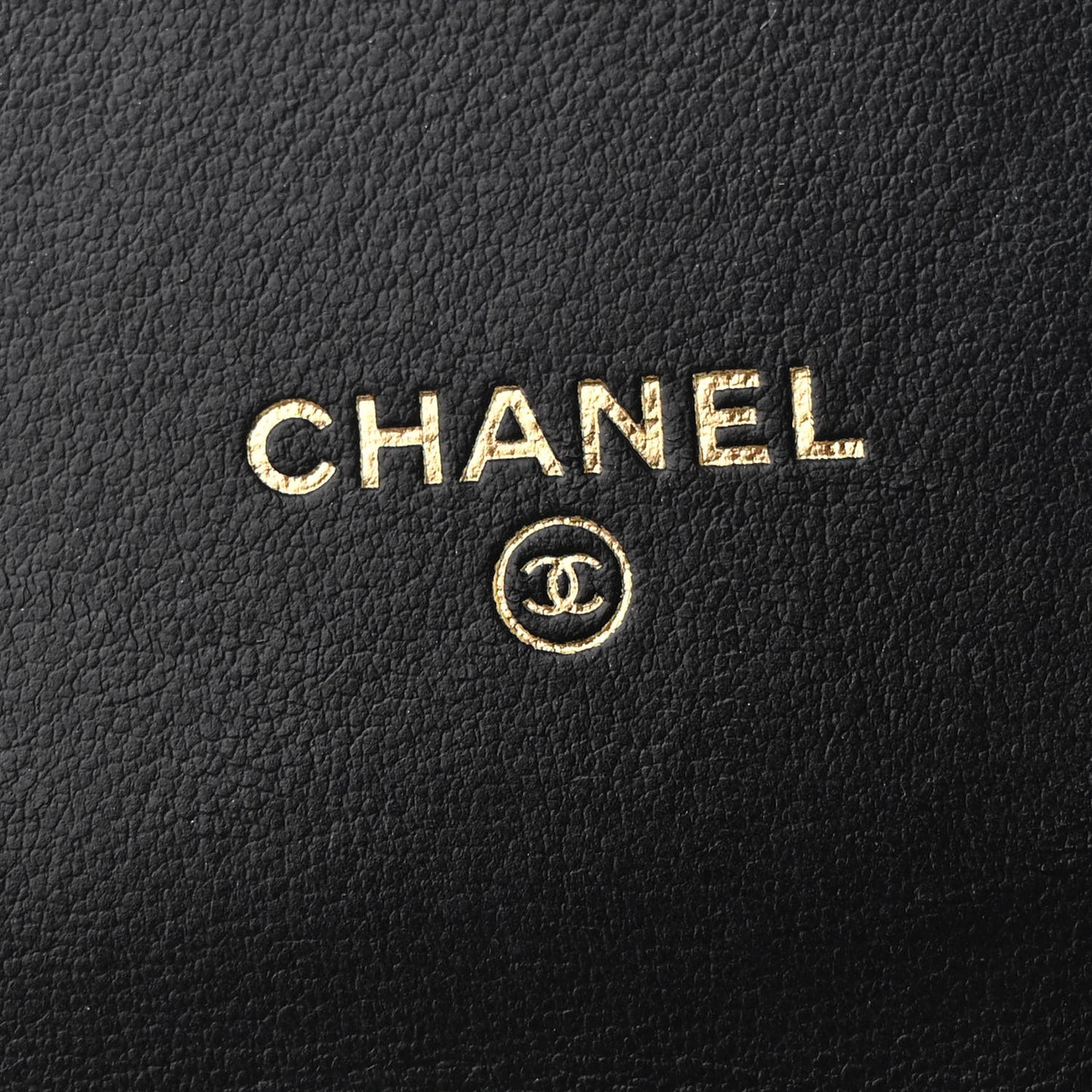 Lambskin Quilted Lacquered Chain Phone Holder With Chain Black