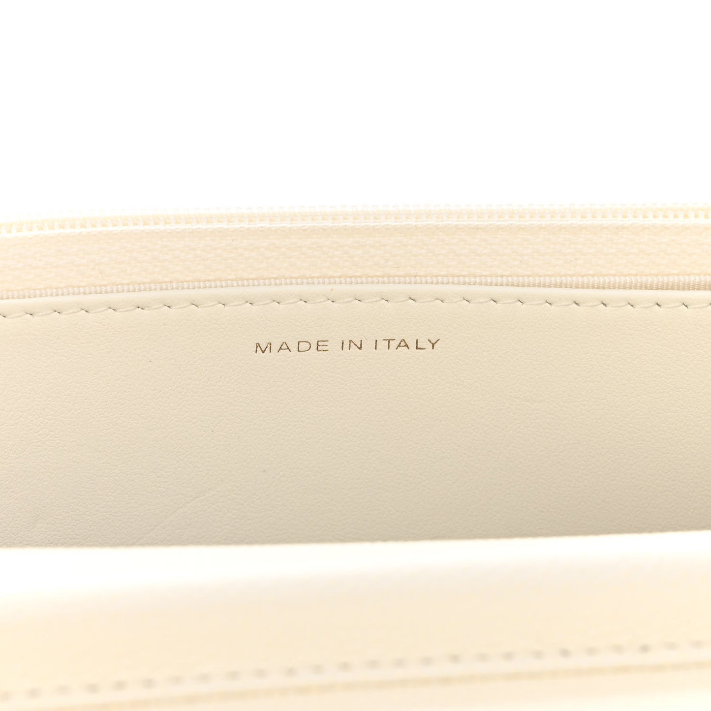 Caviar Quilted Wallet On Chain WOC White