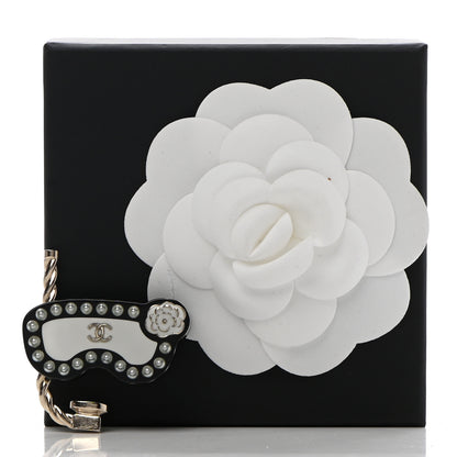 Chanel Resin Pearl Snorkeling CC Brooch 6 of 6