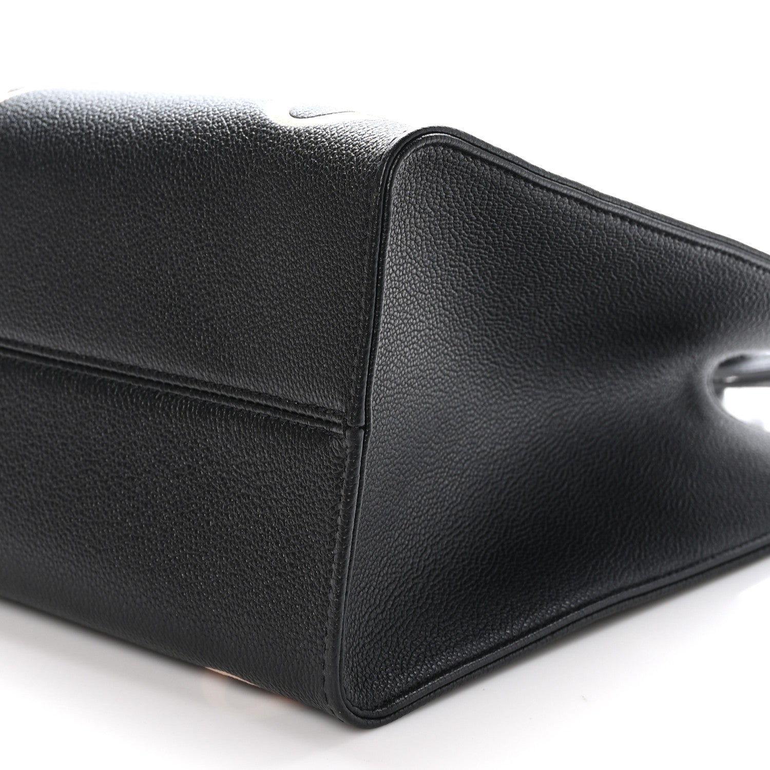 Louis Vuitton Empreinte Monogram Giant Onthego MM Black Beige 9 of 9