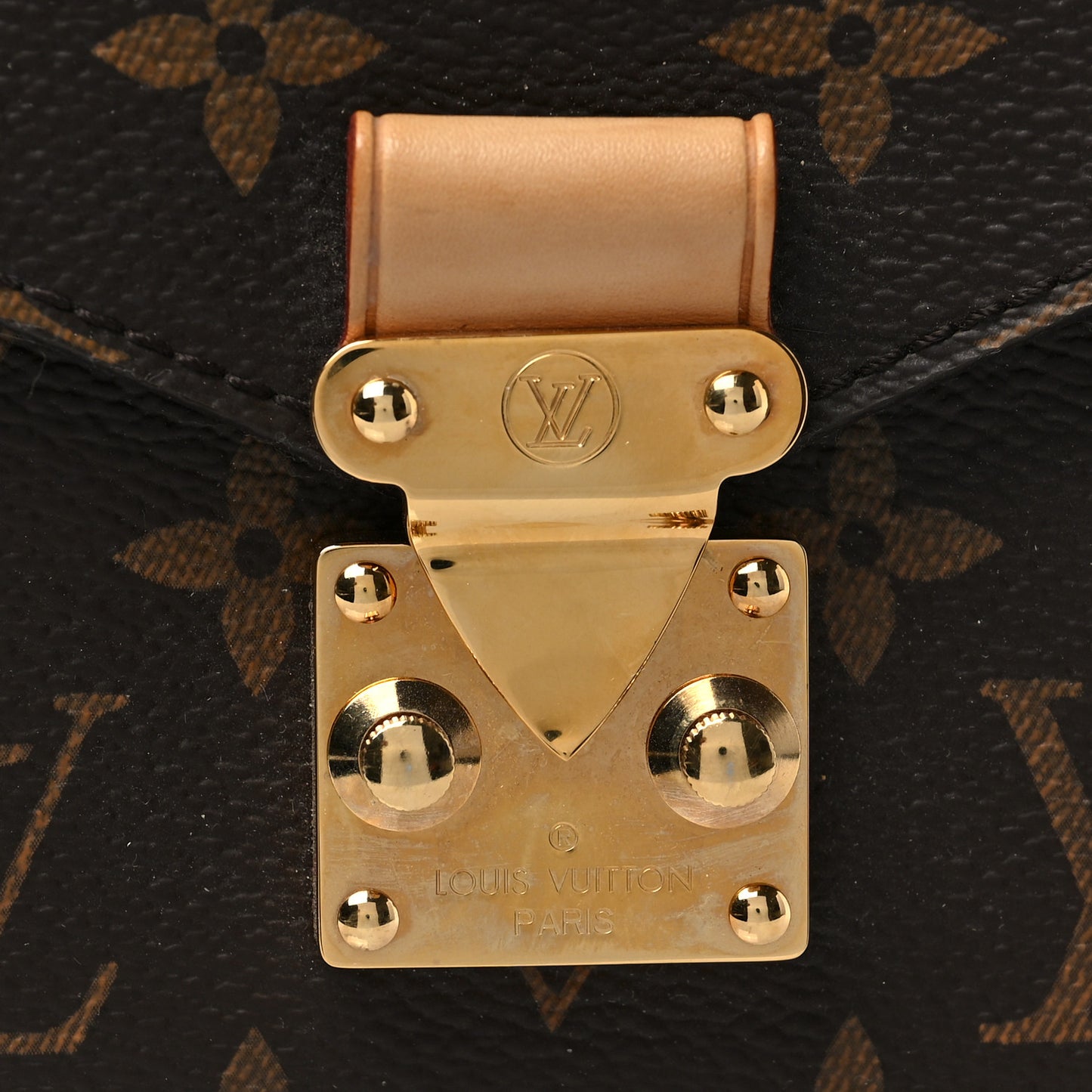 Monogram Metis