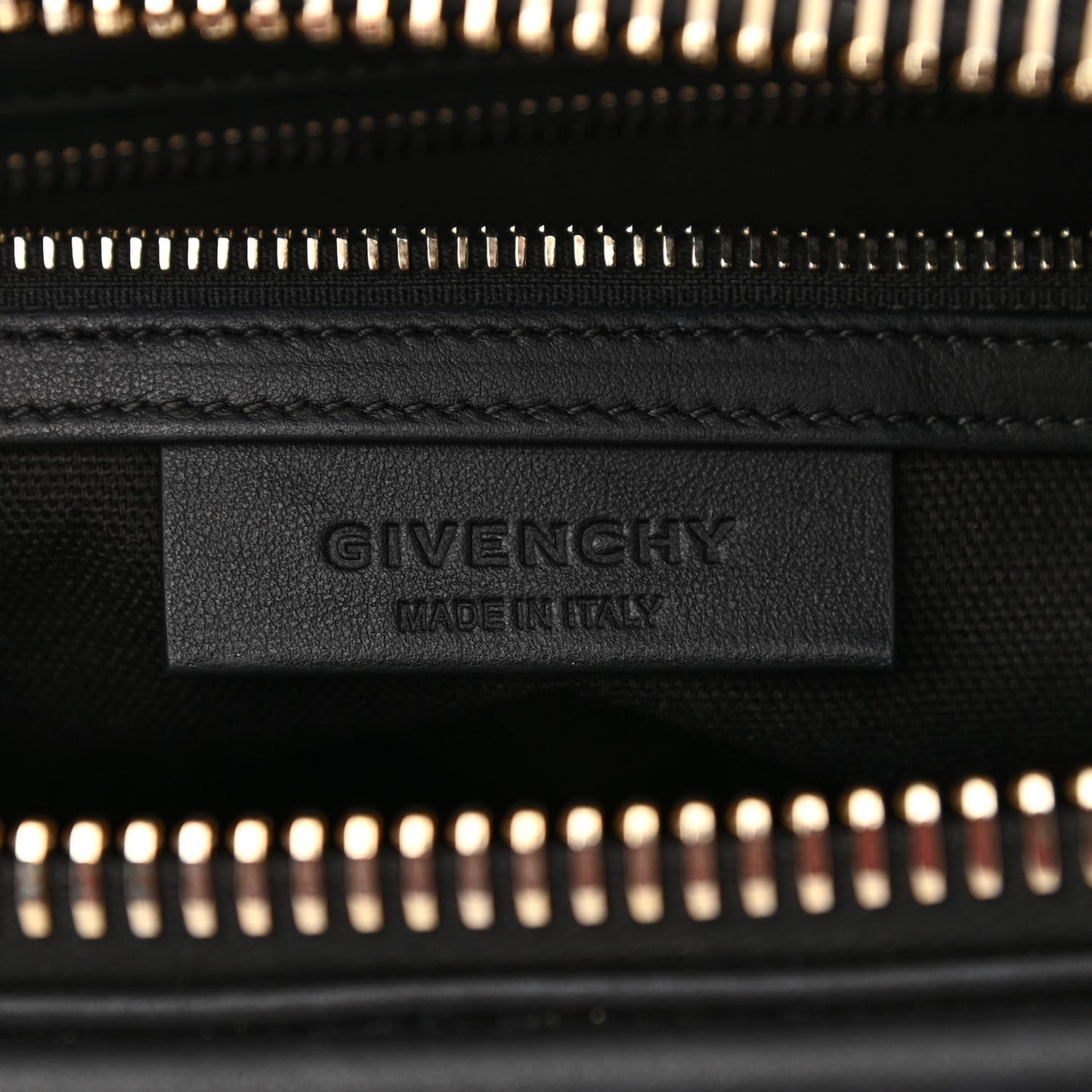 Calfskin Medium Studded Antigona Black