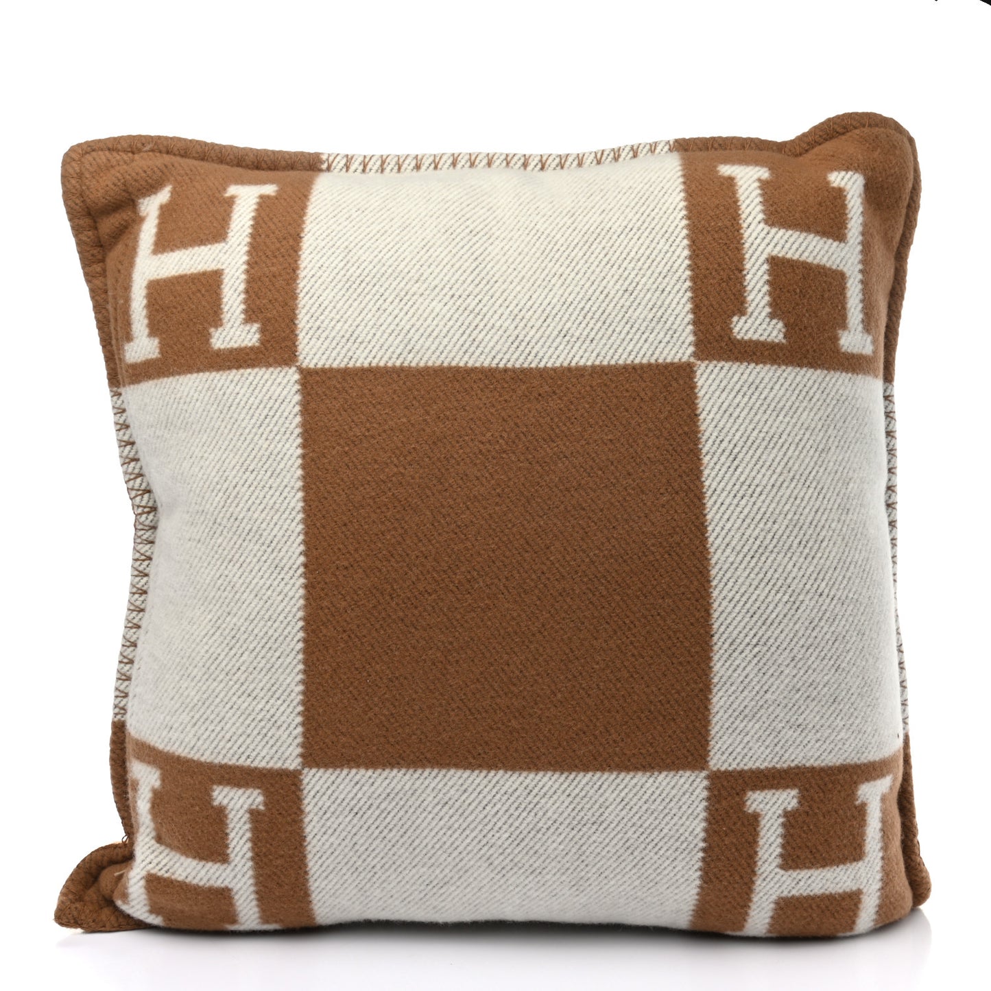 Wool Cashmere Avalon Pillow PM Ecru Camel