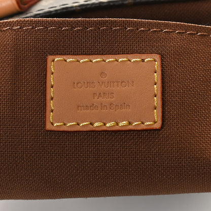 Louis Vuitton Monogram Petit Sac Plat 6 of 10
