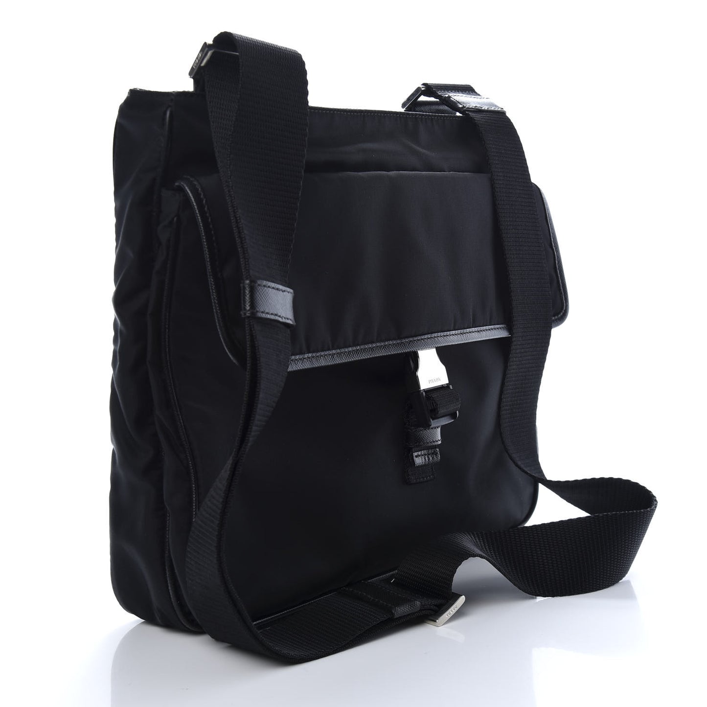 Nylon Flat Messenger Bag Black