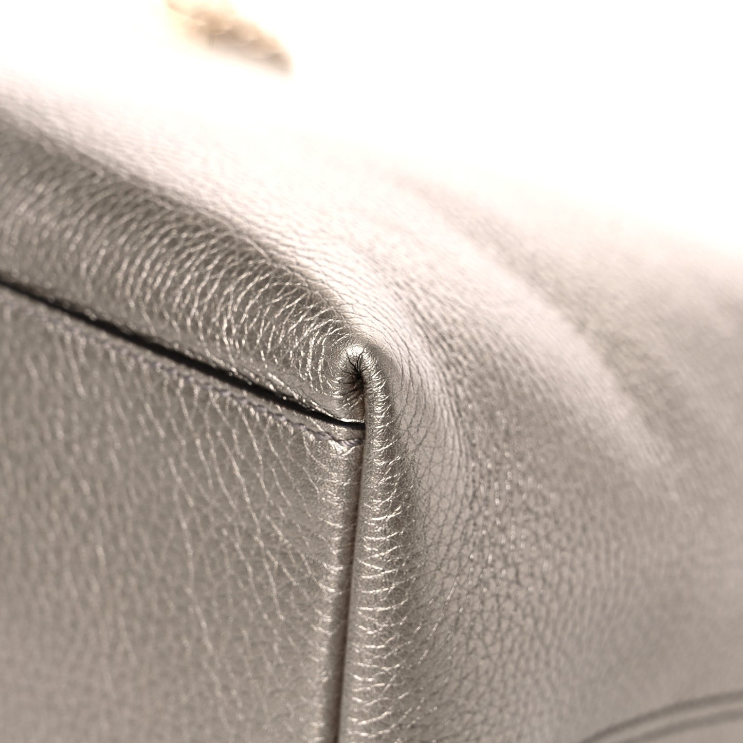 Metallic Pebbled Calfskin Medium Soho Chain Shoulder Bag Golden Beige