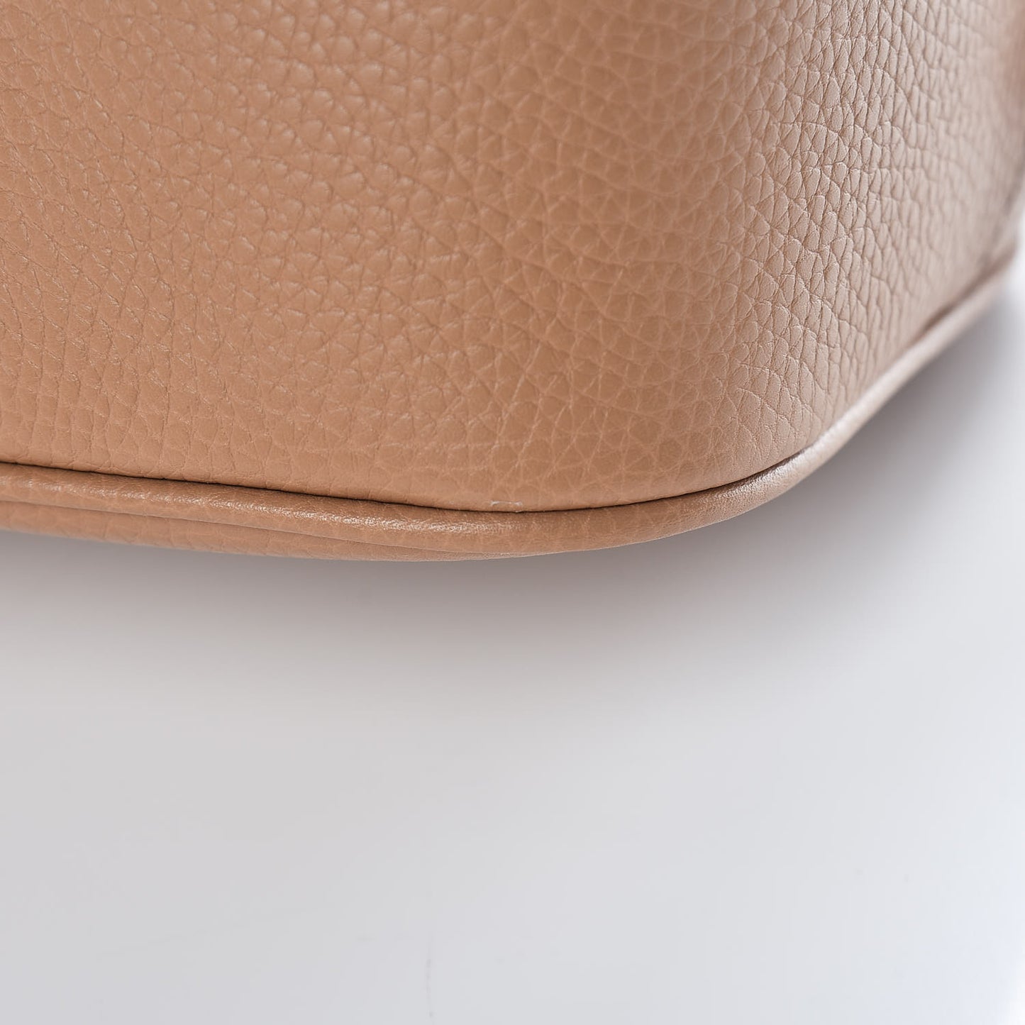 Pebbled Calfskin Small Soho Disco Bag Rose Beige