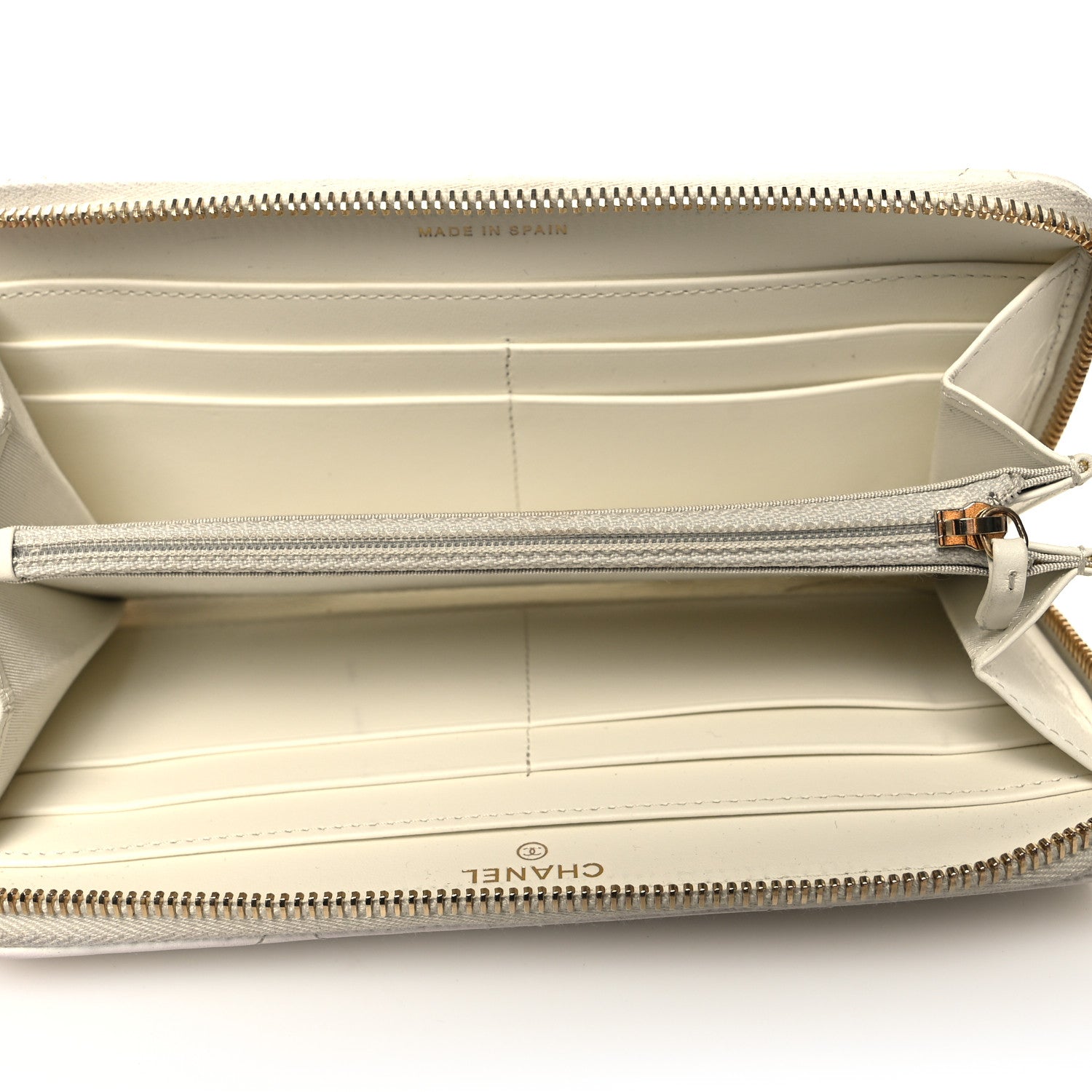 Chanel Shiny Goatskin Quilted 19 Long Zipped Around Wallet White 5 of 15