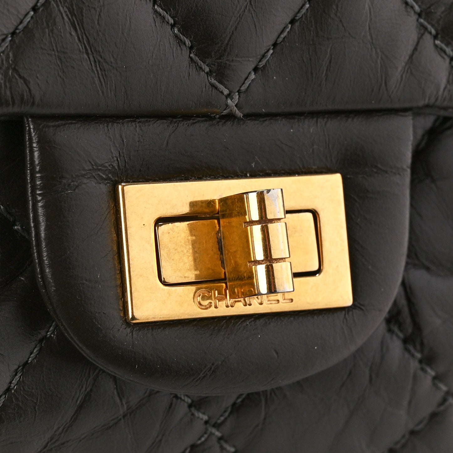 Aged Calfskin Quilted 2.55 Reissue 226 Flap Dark Khaki
