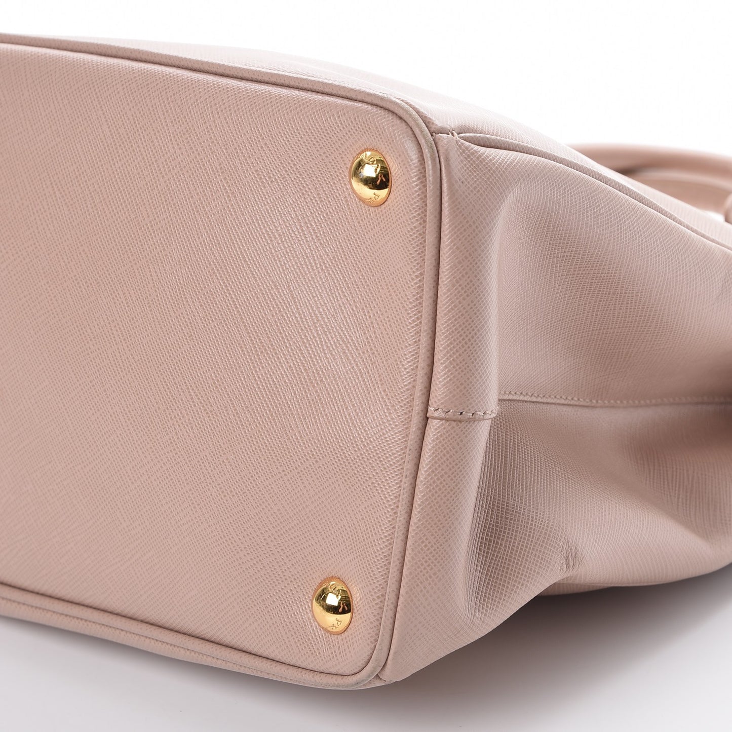 Saffiano Medium Galleria Double Zip Tote Cammeo