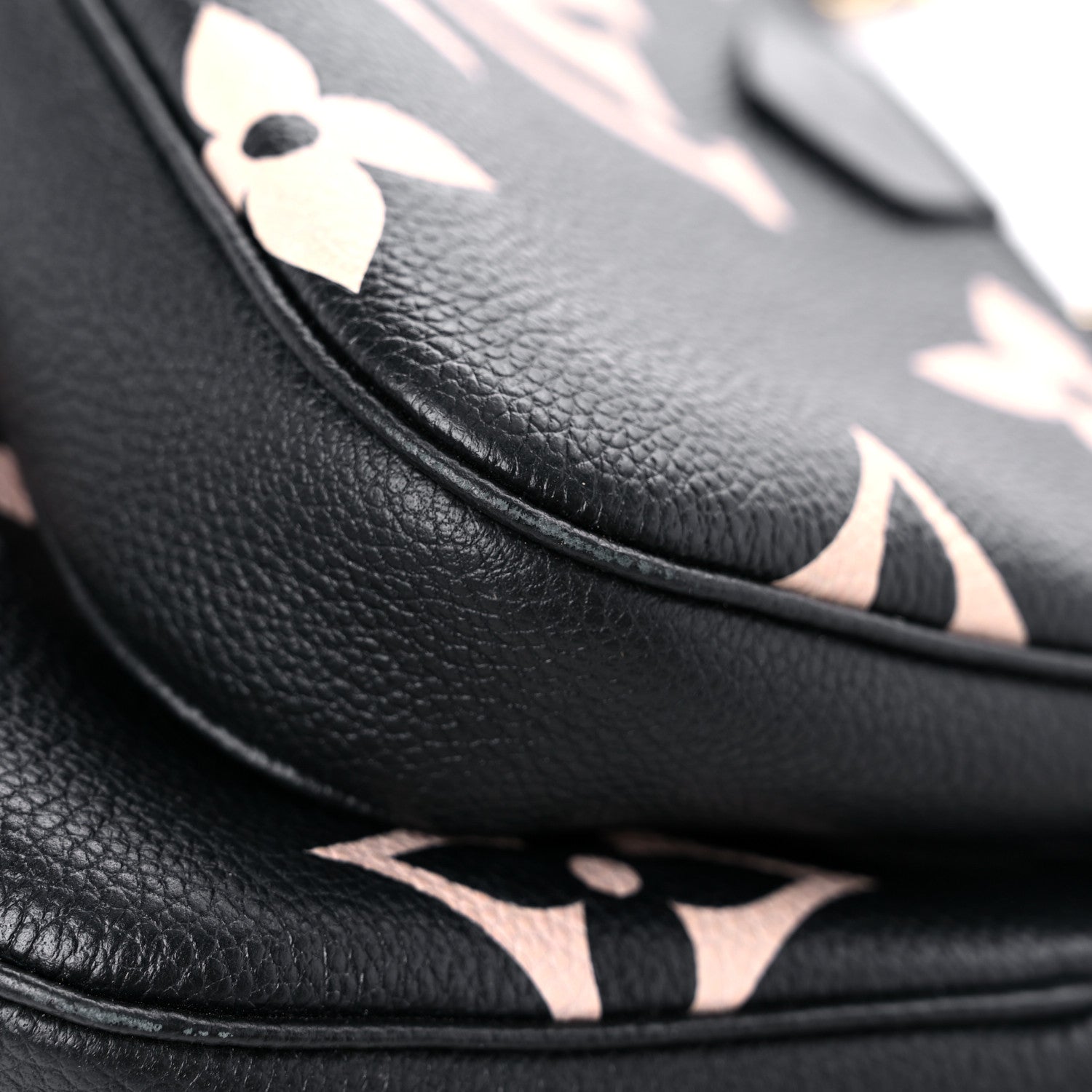 Louis Vuitton Empreinte Monogram Giant Multi Pochette Accessories Black Beige 10 of 11