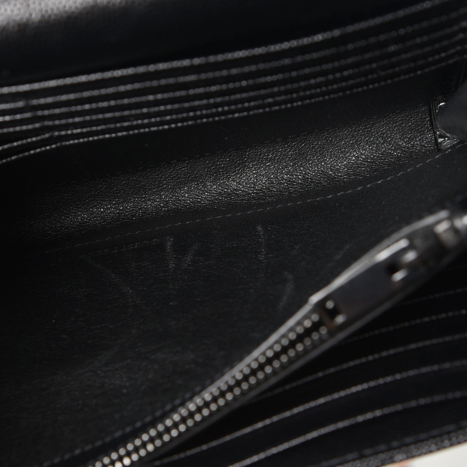 Saint Laurent Grain De Poudre Matelasse Chevron Monogram Chain Wallet Black 10 of 10