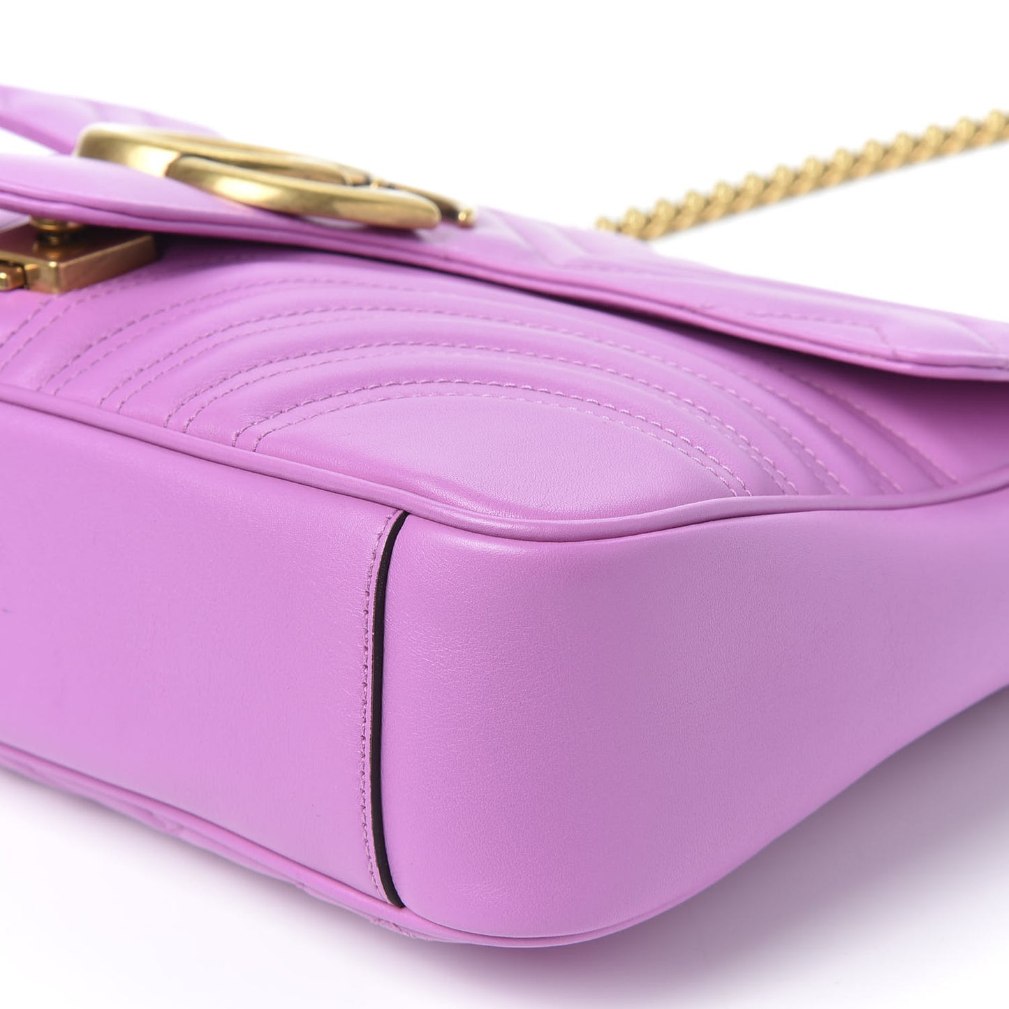 Calfskin Matelasse Medium GG Marmont Shoulder Bag Candy Mousse