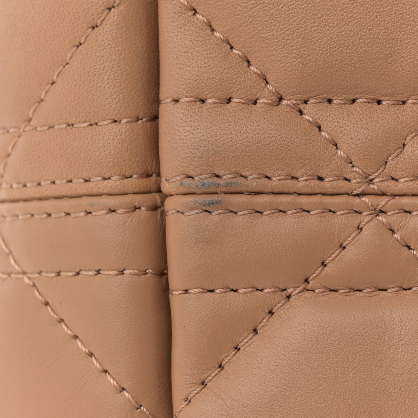 Calfskin Macrocannage Large Toujours Tan