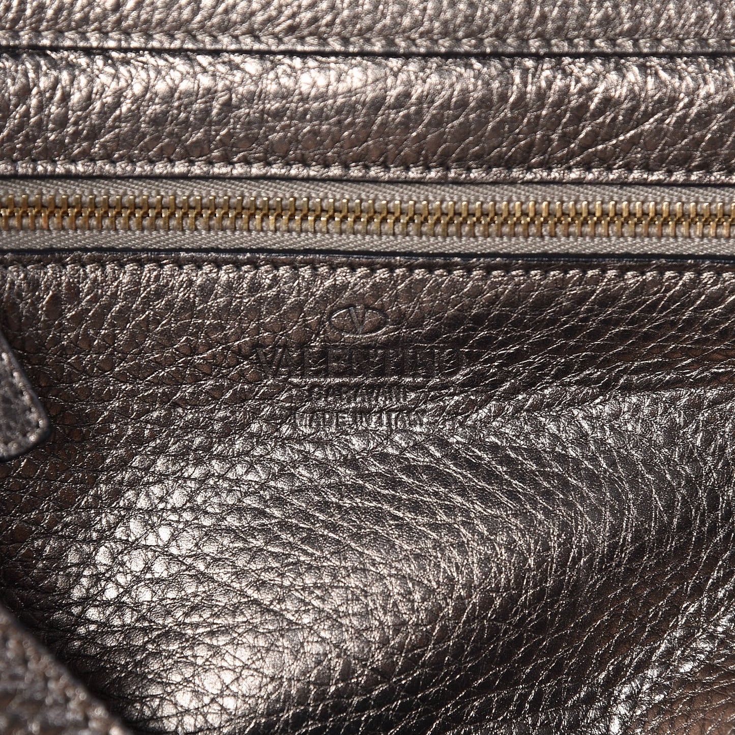 Metallic Alce Printed Calfskin Medium Rockstud Tote Sasso