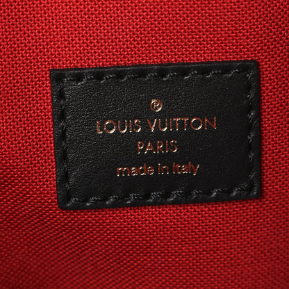 Louis Vuitton Reverse Monogram Giant Onthego Voyage 5 of 8