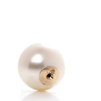 Christian Dior Pearl Ultradior Earrings Cream 5 of 7