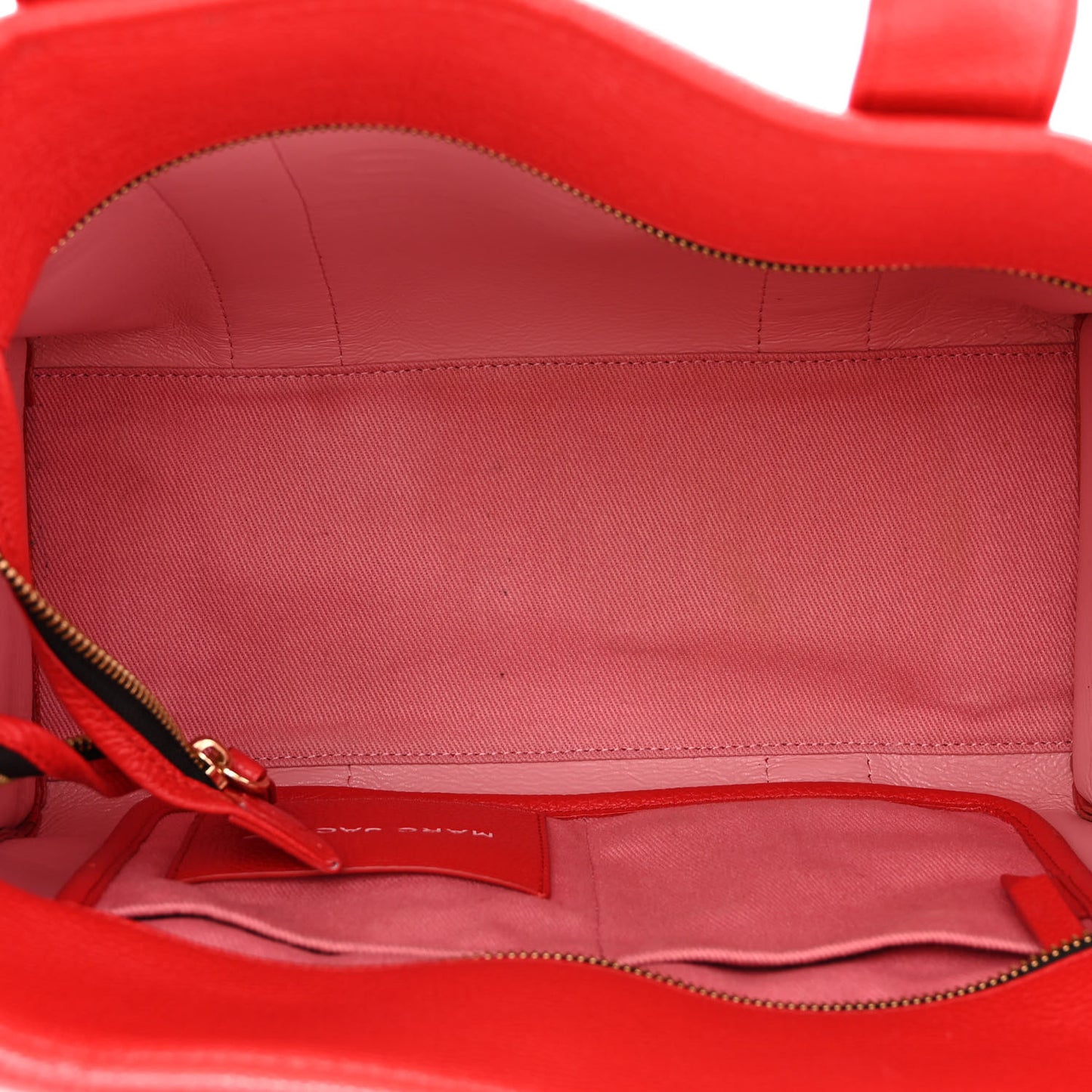 Grained Calfskin Medium The Tote Bag True Red